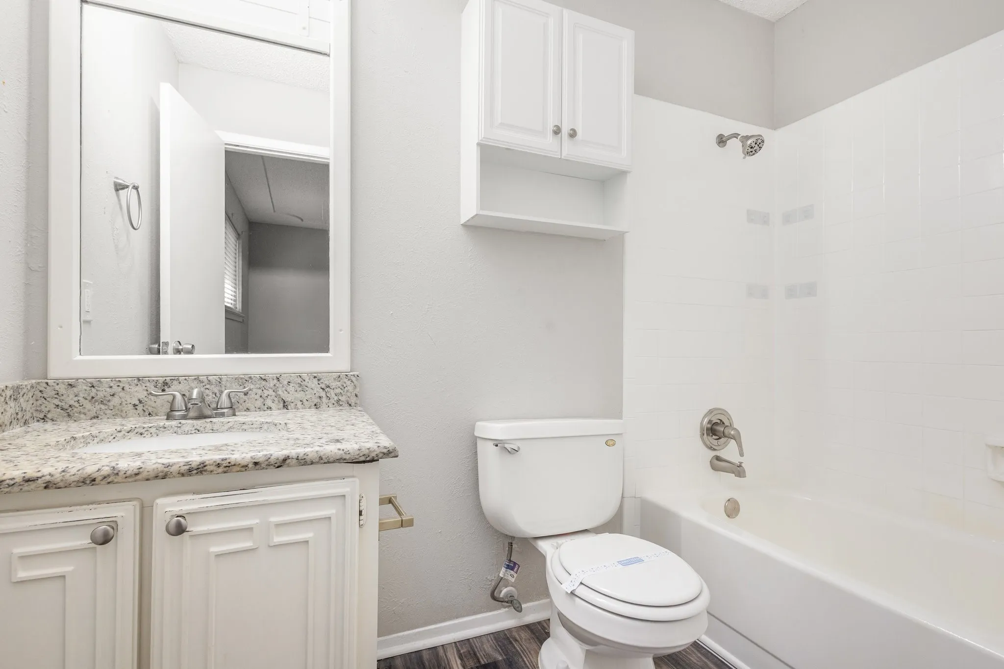 Single Family Residence For Sale in Tarrant County , 5616 Atlantis Terrace, Arlington, Texas 76016, 3 Bedroom, 2 Bathroom, 2 Garage spaces, 1,303 Sqft, built in 1977, Preowned, mls#21231632, Real Estate Agent in Arlington, Homes For Sale in Tarrant county, Homes For Sale in Arlington, Realtor in Arlington Texas, Real Estate Brokerage Independent Realty Texas, Luminita Cordes Realtor