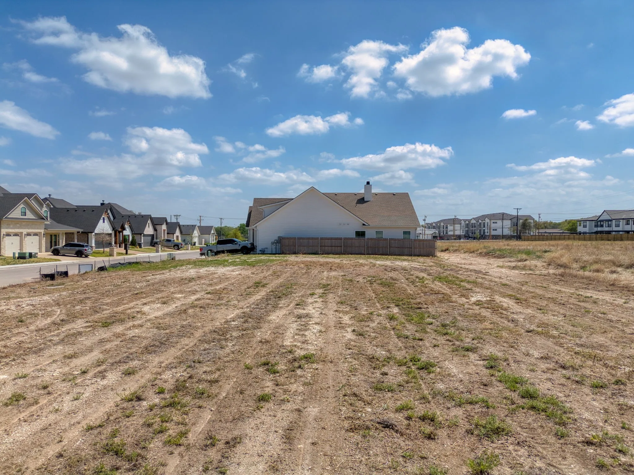 View of yard featuring a residential view