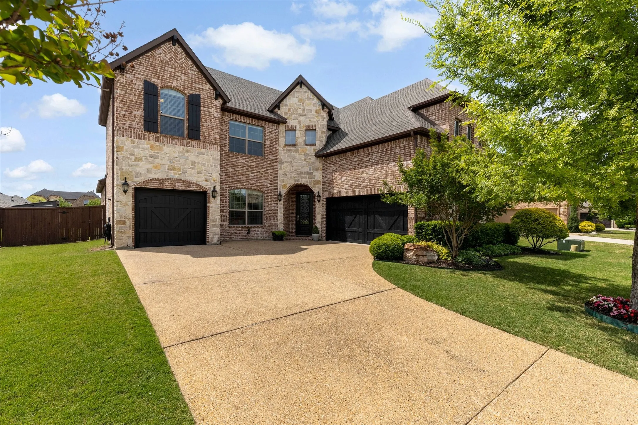 Single Family Residence For Sale in Collin County , 506 Sun Meadow Drive, Wylie, Texas 75098, 4 Bedroom, 4 Bathroom, 3 Garage spaces, 3,595 Sqft, built in 2016, Preowned, mls#21223459, Real Estate Agent in Wylie, Homes For Sale in Collin county, Homes For Sale in Wylie, Realtor in Wylie Texas, Real Estate Brokerage Independent Realty Texas, Luminita Cordes Realtor