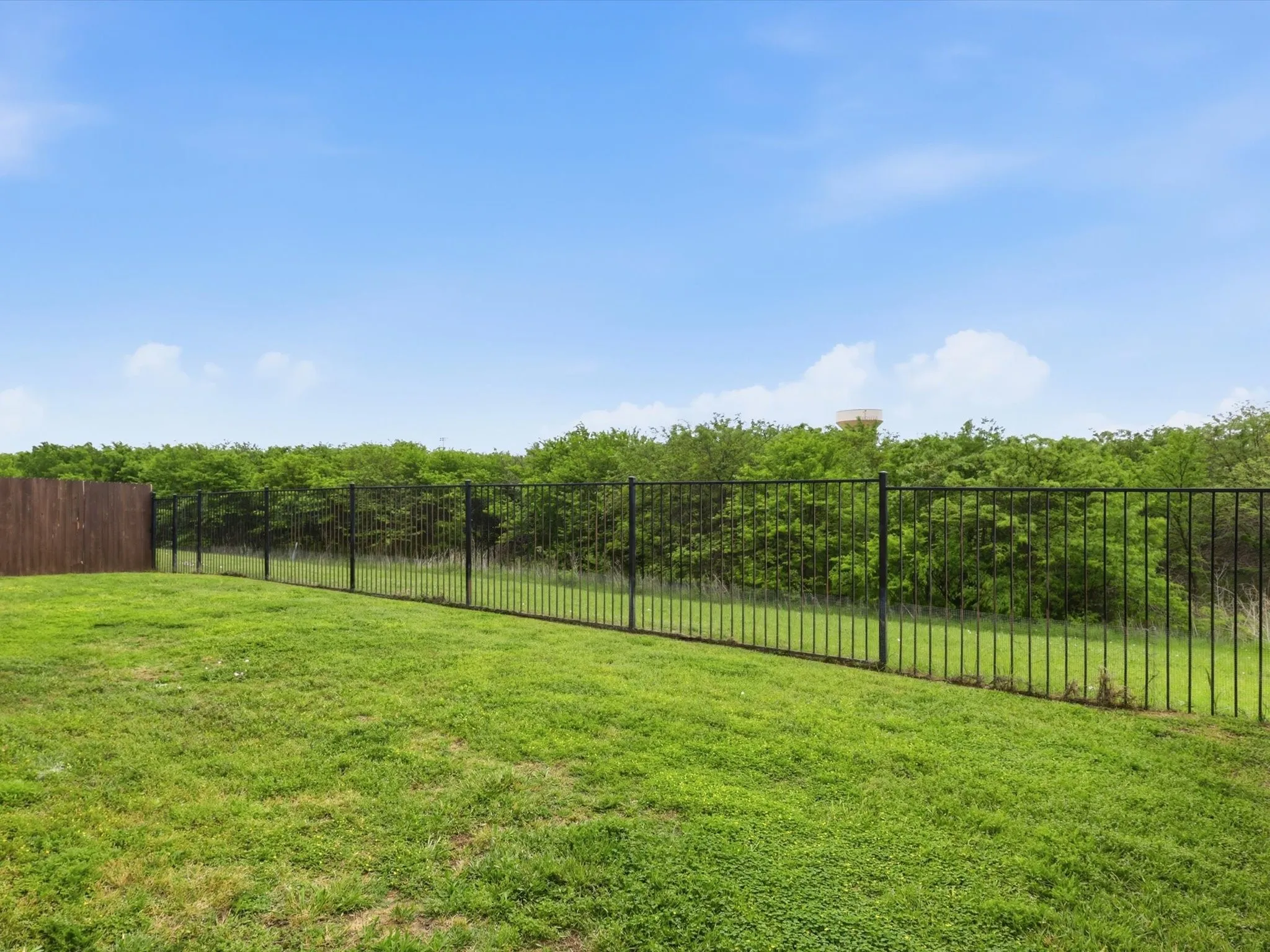 Private yard on green belt