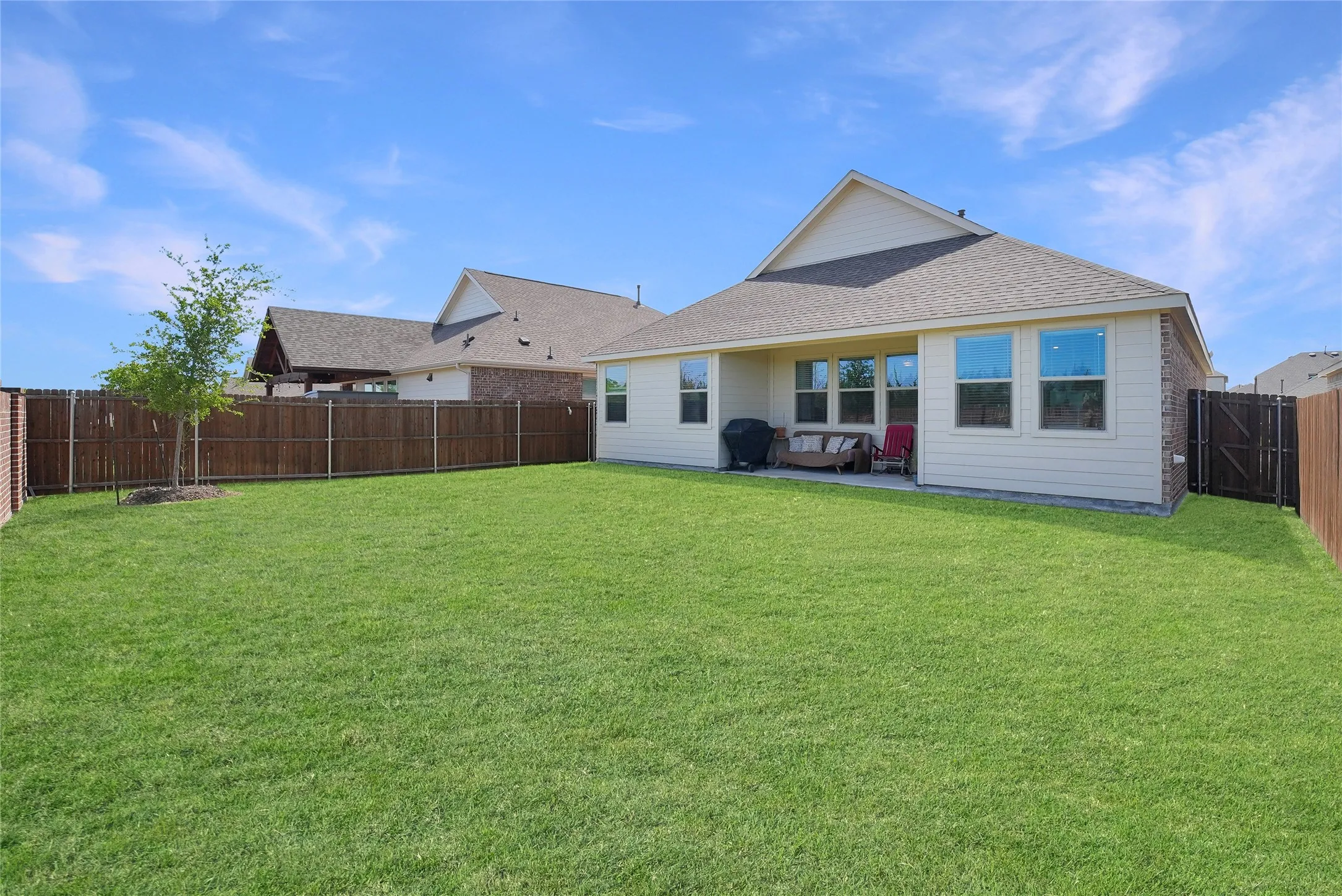 Single Family Residence For Sale in Rockwall County , 925 Garner Drive, Fate, Texas 75087, 3 Bedrooms, 2 Bathrooms, 2 Garage spaces, 1,630 Sqft, built in 2023, Preowned, Price $330,000, mls#21231178, Real Estate Agent in Fate, Homes For Sale in Rockwall county, Homes For Sale in Fate, Realtor in Fate Texas, Real Estate Brokerage Independent Realty Texas, Luminita Cordes Realtor