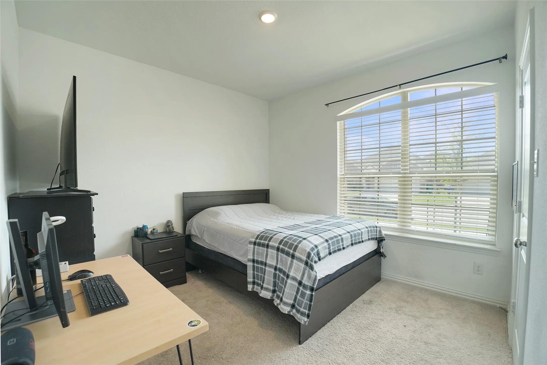 Single Family Residence For Sale in Rockwall County , 925 Garner Drive, Fate, Texas 75087, 3 Bedrooms, 2 Bathrooms, 2 Garage spaces, 1,630 Sqft, built in 2023, Preowned, Price $330,000, mls#21231178, Real Estate Agent in Fate, Homes For Sale in Rockwall county, Homes For Sale in Fate, Realtor in Fate Texas, Real Estate Brokerage Independent Realty Texas, Luminita Cordes Realtor