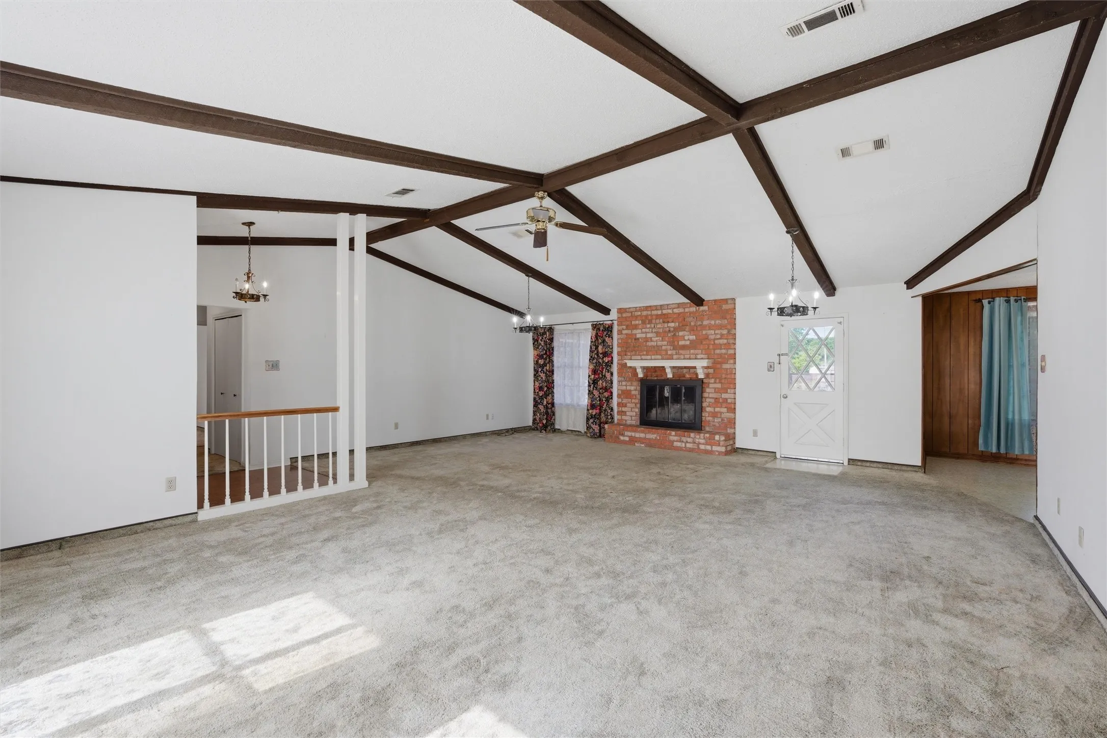Single Family Residence For Sale in Mc Lennan County , 9321 Tree Lake Drive, Waco, Texas 76708, 3 Bedroom, 2 Bathroom, 2 Garage spaces, 1,883 Sqft, built in 1975, mls#21231722, Real Estate Agent in Waco, Homes For Sale in Mc Lennan county, Homes For Sale in Waco, Realtor in Waco Texas, Real Estate Brokerage Independent Realty Texas, Luminita Cordes Realtor