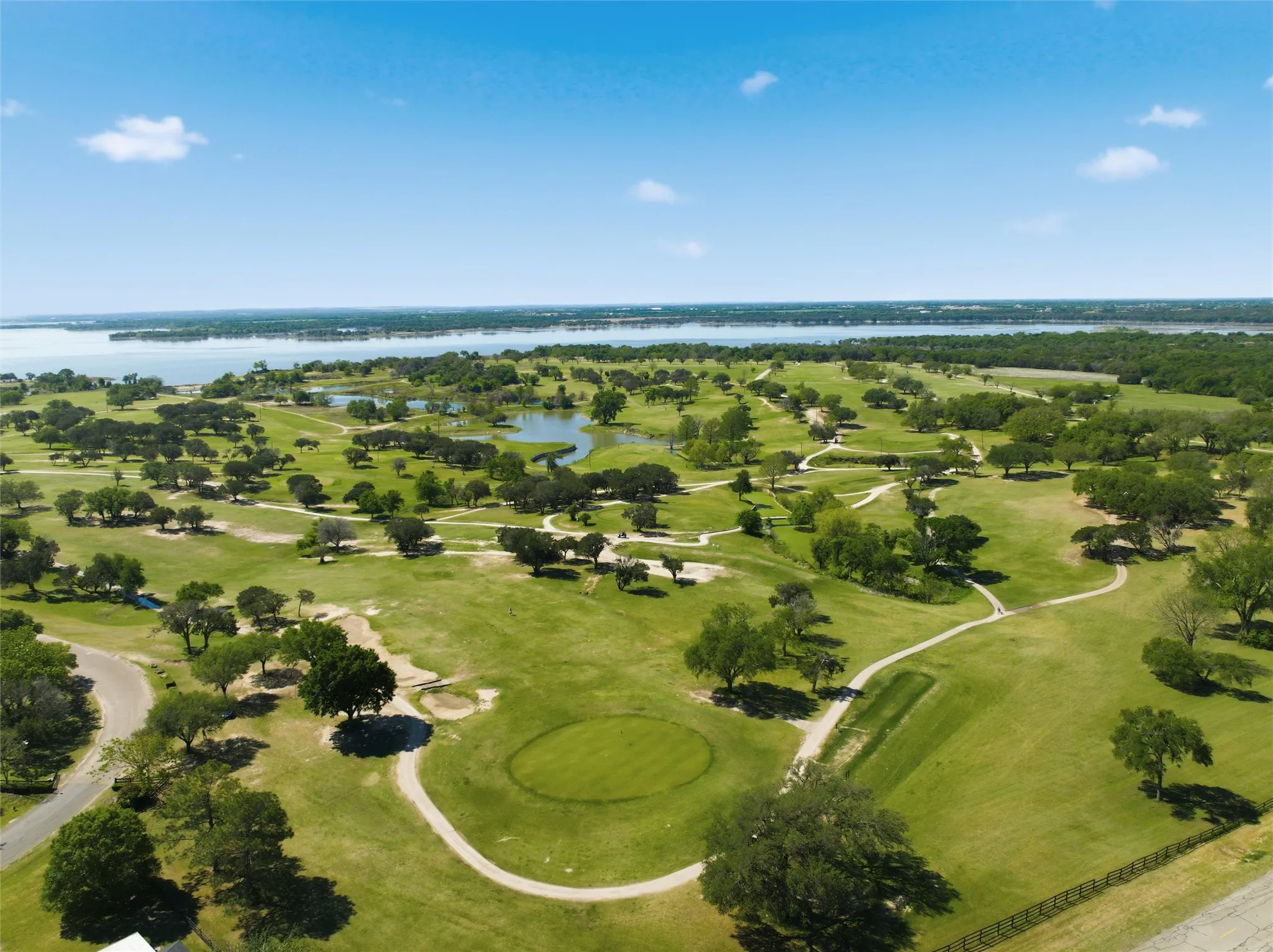 Single Family Residence For Sale in Mc Lennan County , 9321 Tree Lake Drive, Waco, Texas 76708, 3 Bedroom, 2 Bathroom, 2 Garage spaces, 1,883 Sqft, built in 1975, mls#21231722, Real Estate Agent in Waco, Homes For Sale in Mc Lennan county, Homes For Sale in Waco, Realtor in Waco Texas, Real Estate Brokerage Independent Realty Texas, Luminita Cordes Realtor