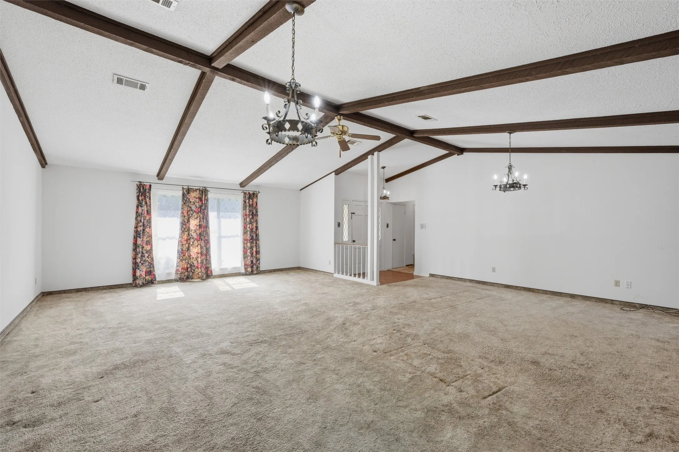 Single Family Residence For Sale in Mc Lennan County , 9321 Tree Lake Drive, Waco, Texas 76708, 3 Bedroom, 2 Bathroom, 2 Garage spaces, 1,883 Sqft, built in 1975, mls#21231722, Real Estate Agent in Waco, Homes For Sale in Mc Lennan county, Homes For Sale in Waco, Realtor in Waco Texas, Real Estate Brokerage Independent Realty Texas, Luminita Cordes Realtor