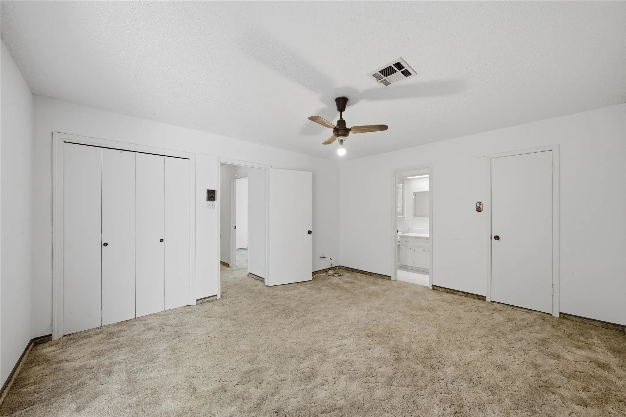 Single Family Residence For Sale in Mc Lennan County , 9321 Tree Lake Drive, Waco, Texas 76708, 3 Bedroom, 2 Bathroom, 2 Garage spaces, 1,883 Sqft, built in 1975, mls#21231722, Real Estate Agent in Waco, Homes For Sale in Mc Lennan county, Homes For Sale in Waco, Realtor in Waco Texas, Real Estate Brokerage Independent Realty Texas, Luminita Cordes Realtor
