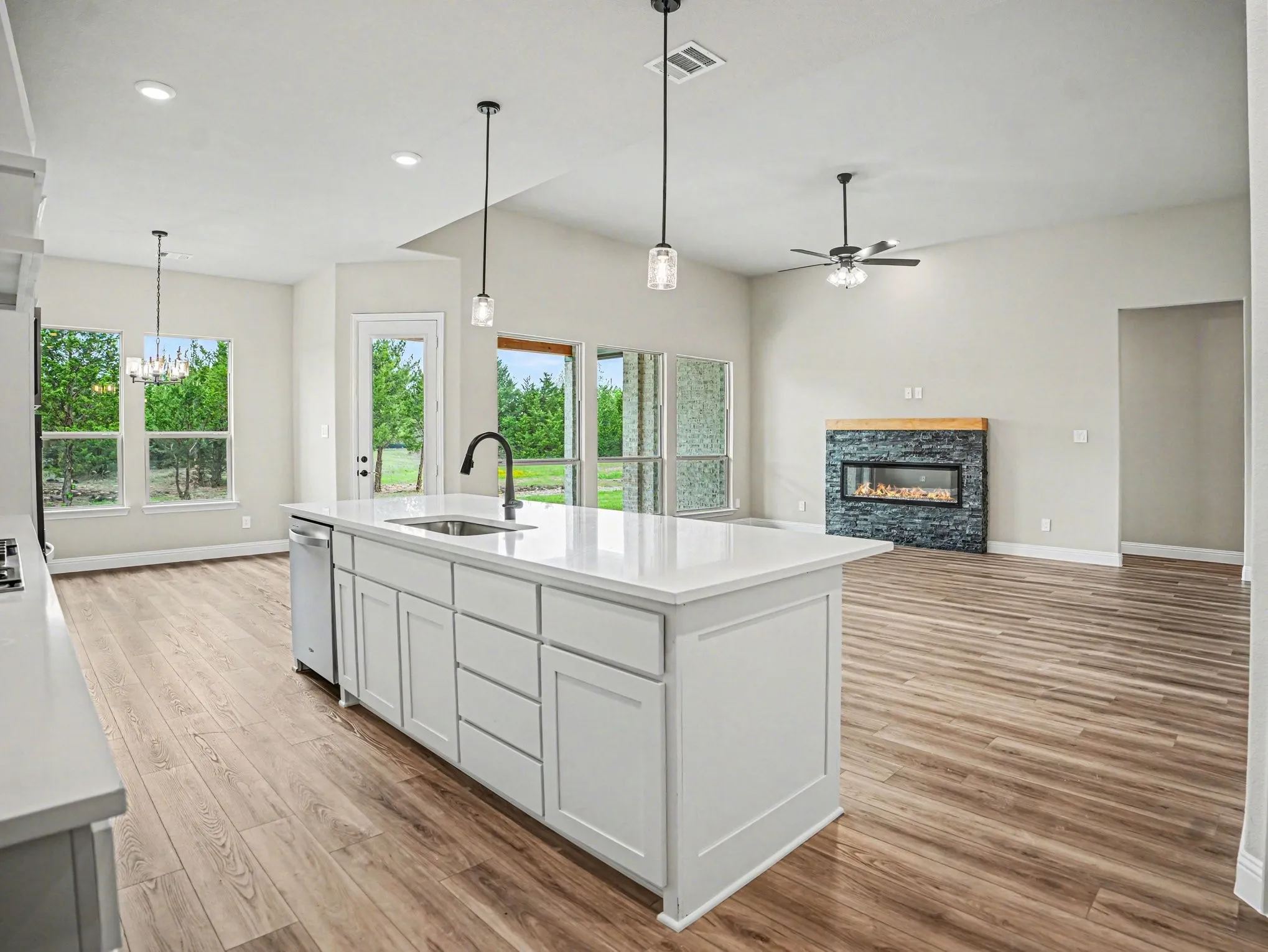 Single Family Residence For Sale in Ellis County , 6830 Southrock Drive, Midlothian, Texas 76065, 4 Bedroom, 3 Bathroom, 3 Garage spaces, 2,785 Sqft, built in 2026, New Construction - Complete, mls#21231766, Real Estate Agent in Midlothian, Homes For Sale in Ellis county, Homes For Sale in Midlothian, Realtor in Midlothian Texas, Real Estate Brokerage Independent Realty Texas, Luminita Cordes Realtor