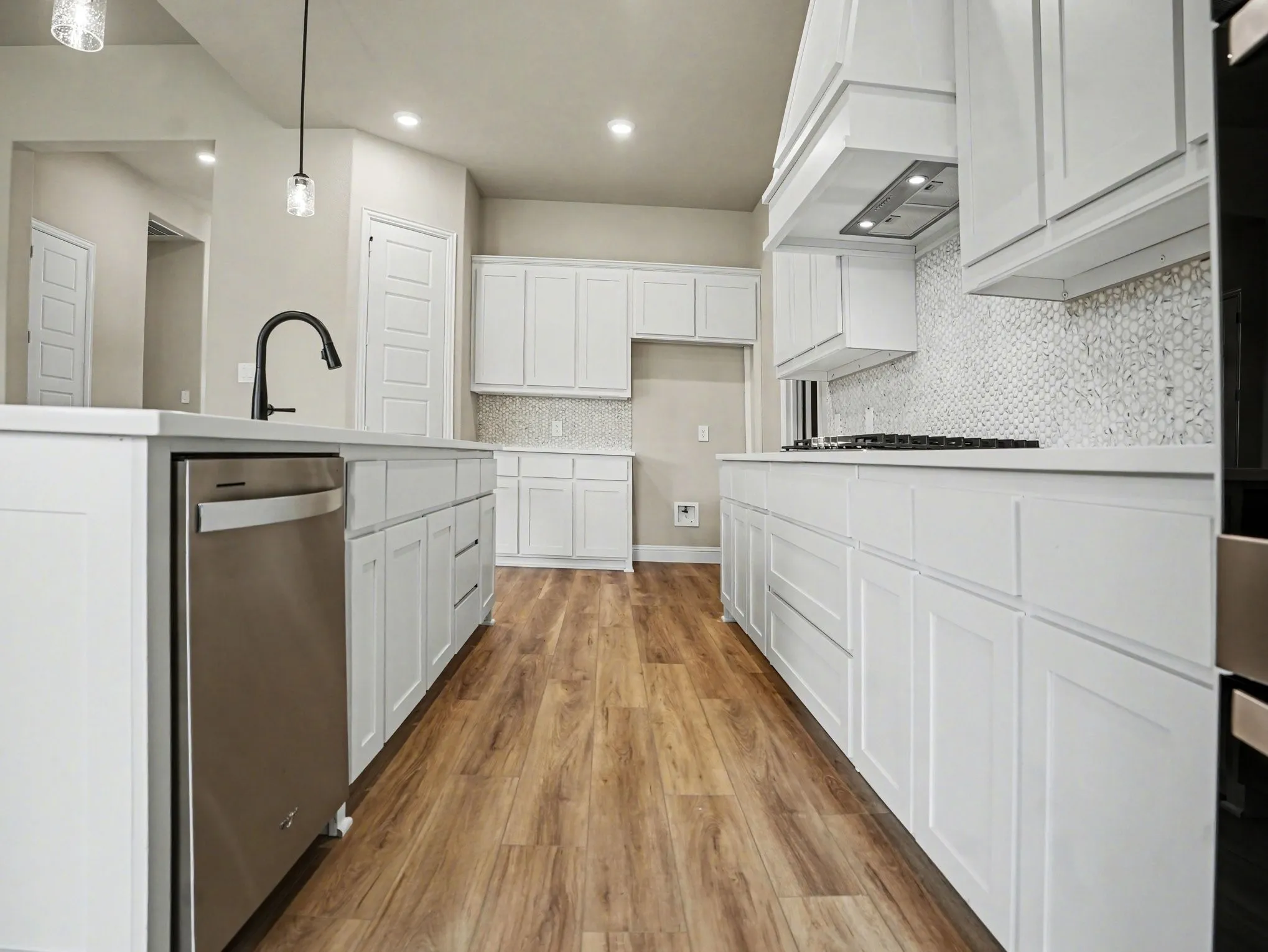 Single Family Residence For Sale in Ellis County , 6830 Southrock Drive, Midlothian, Texas 76065, 4 Bedroom, 3 Bathroom, 3 Garage spaces, 2,785 Sqft, built in 2026, New Construction - Complete, mls#21231766, Real Estate Agent in Midlothian, Homes For Sale in Ellis county, Homes For Sale in Midlothian, Realtor in Midlothian Texas, Real Estate Brokerage Independent Realty Texas, Luminita Cordes Realtor
