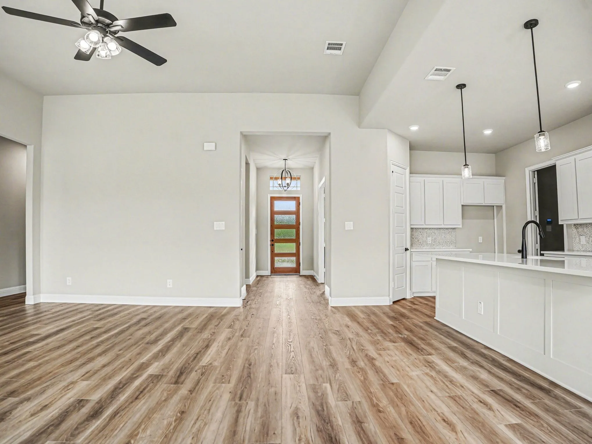 Single Family Residence For Sale in Ellis County , 6830 Southrock Drive, Midlothian, Texas 76065, 4 Bedroom, 3 Bathroom, 3 Garage spaces, 2,785 Sqft, built in 2026, New Construction - Complete, mls#21231766, Real Estate Agent in Midlothian, Homes For Sale in Ellis county, Homes For Sale in Midlothian, Realtor in Midlothian Texas, Real Estate Brokerage Independent Realty Texas, Luminita Cordes Realtor