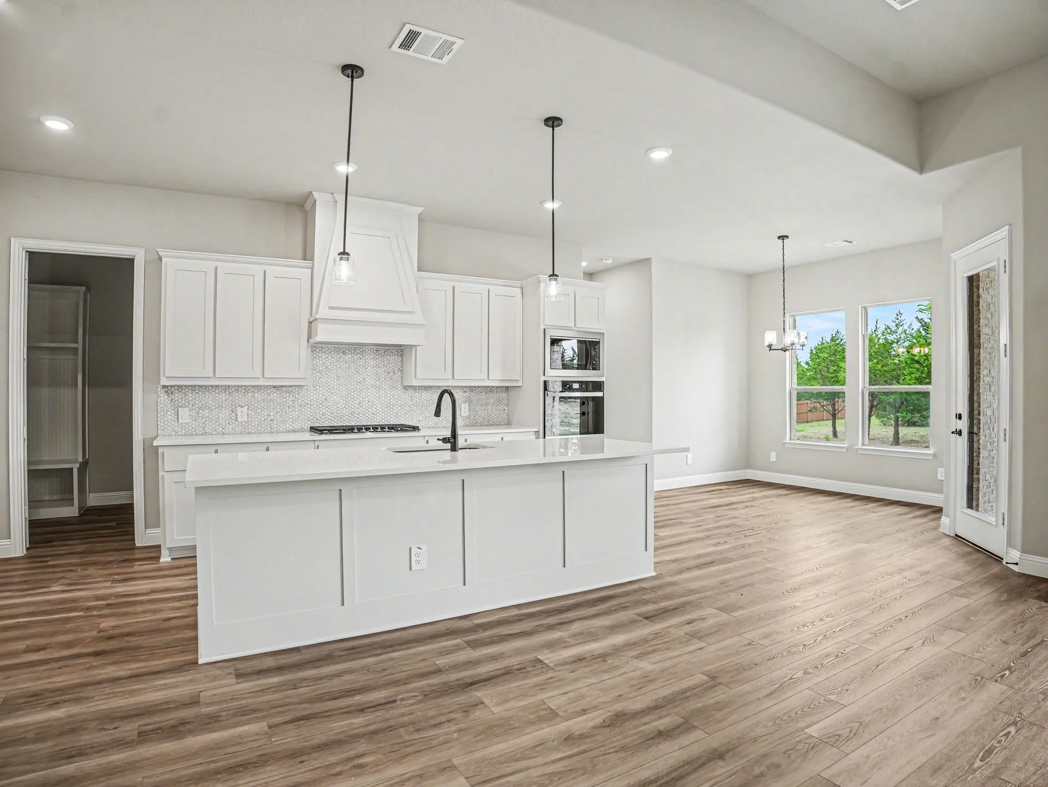 Single Family Residence For Sale in Ellis County , 6830 Southrock Drive, Midlothian, Texas 76065, 4 Bedroom, 3 Bathroom, 3 Garage spaces, 2,785 Sqft, built in 2026, New Construction - Complete, mls#21231766, Real Estate Agent in Midlothian, Homes For Sale in Ellis county, Homes For Sale in Midlothian, Realtor in Midlothian Texas, Real Estate Brokerage Independent Realty Texas, Luminita Cordes Realtor