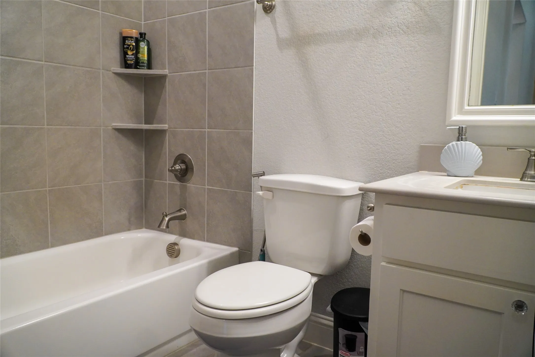 Single Family Residence For Sale in Johnson County , 428 Molly Lane, Keene, Texas 76059, 4 Bedroom, 3 Bathroom, 2 Garage spaces, 2,546 Sqft, built in 2022, mls#21231812, Real Estate Agent in Keene, Homes For Sale in Johnson county, Homes For Sale in Keene, Realtor in Keene Texas, Real Estate Brokerage Independent Realty Texas, Luminita Cordes Realtor