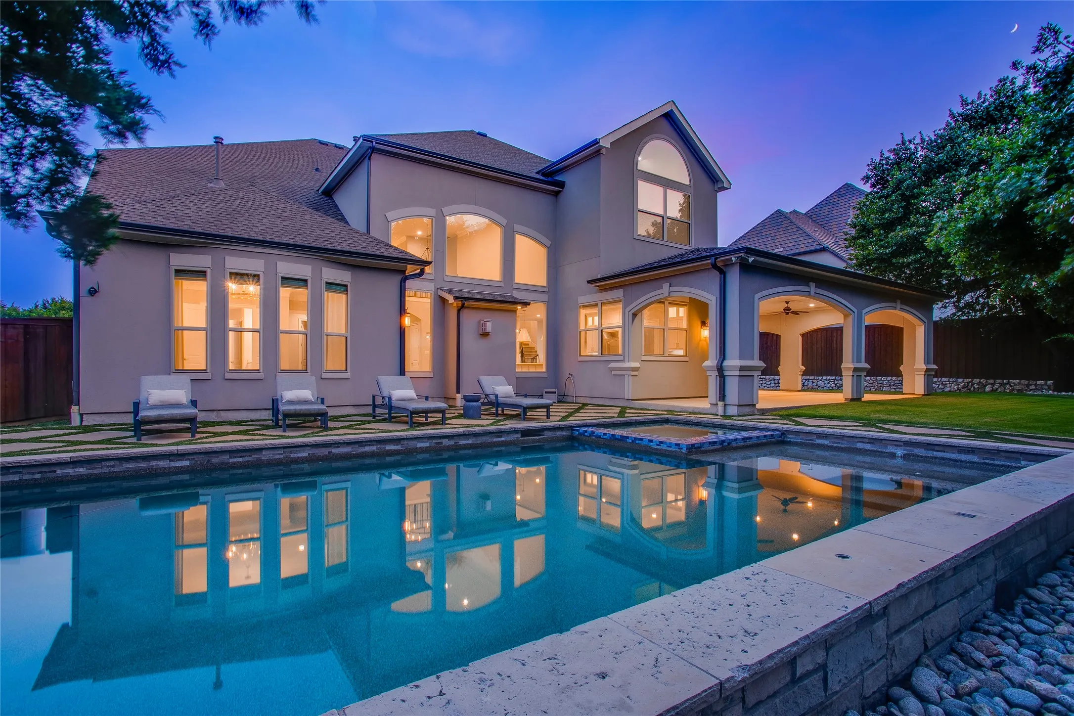 Single Family Residence For Sale in Tarrant County , 808 Charleston Drive, Southlake, Texas 76092, 5 Bedroom, 6 Bathroom, 3 Garage spaces, 5,620 Sqft, built in 2017, Preowned, mls#21230276, Real Estate Agent in Southlake, Homes For Sale in Tarrant county, Homes For Sale in Southlake, Realtor in Southlake Texas, Real Estate Brokerage Independent Realty Texas, Luminita Cordes Realtor