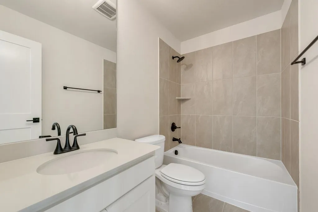 Single Family Residence For Sale in Rockwall County , 211 Golden Run Drive, Fate, Texas 75189, 4 Bedroom, 4 Bathroom, 2 Garage spaces, 3,493 Sqft, built in 2026, New Construction - Complete, mls#21231840, Real Estate Agent in Fate, Homes For Sale in Rockwall county, Homes For Sale in Fate, Realtor in Fate Texas, Real Estate Brokerage Independent Realty Texas, Luminita Cordes Realtor