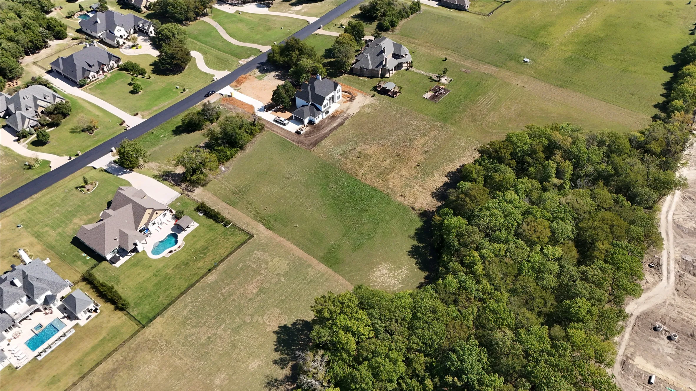 Unimproved Land For Sale in Collin County , 29 B Lake Breeze Drive, Mc Kinney, Texas 75071, 0, 0, Garage spaces, 0 Sqft, built in 0, Price $449,000, mls#21231839, Real Estate Agent in Mc Kinney, Homes For Sale in Collin county, Homes For Sale in Mc Kinney, Realtor in Mc Kinney Texas, Real Estate Brokerage Independent Realty Texas, Luminita Cordes Realtor