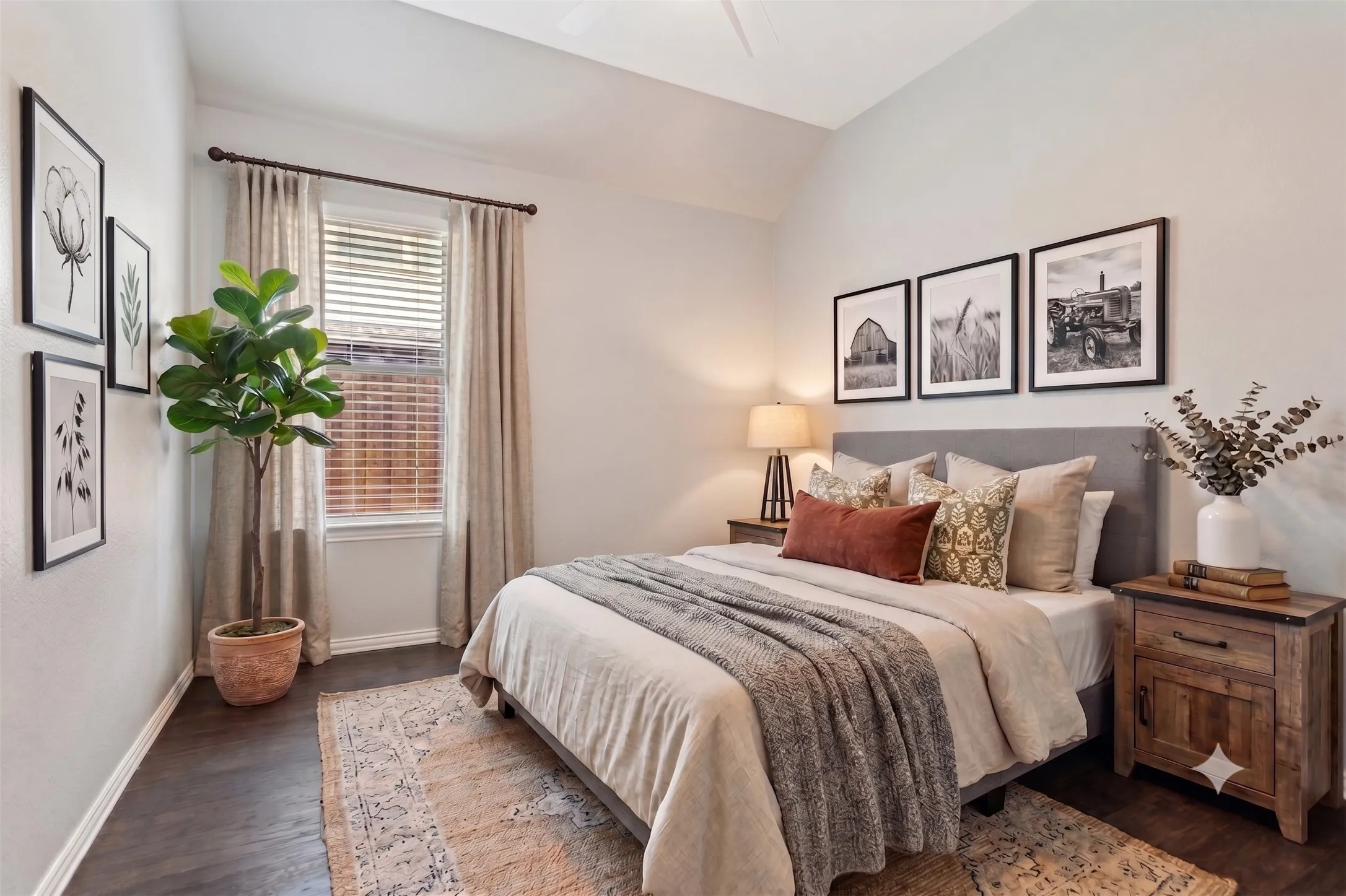 Guest Room - Virtually Staged