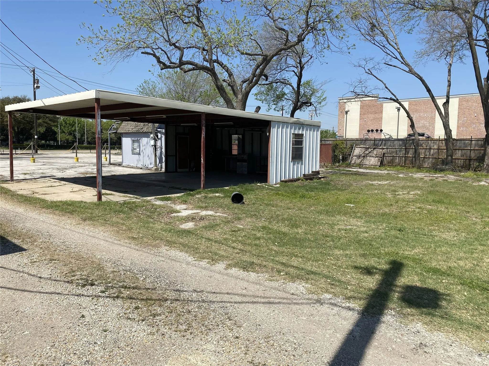Retail For Rent in Denton County , 1506 S State Highway 121, Lewisville, Texas 75067, 0, 0, Garage spaces, 0 Sqft, built in 1979, Preowned, Price $4,995, mls#21231924, Real Estate Agent in Lewisville, Homes For Rent in Denton county, Homes For Rent in Lewisville, Realtor in Lewisville Texas, Real Estate Brokerage Independent Realty Texas, Luminita Cordes Realtor