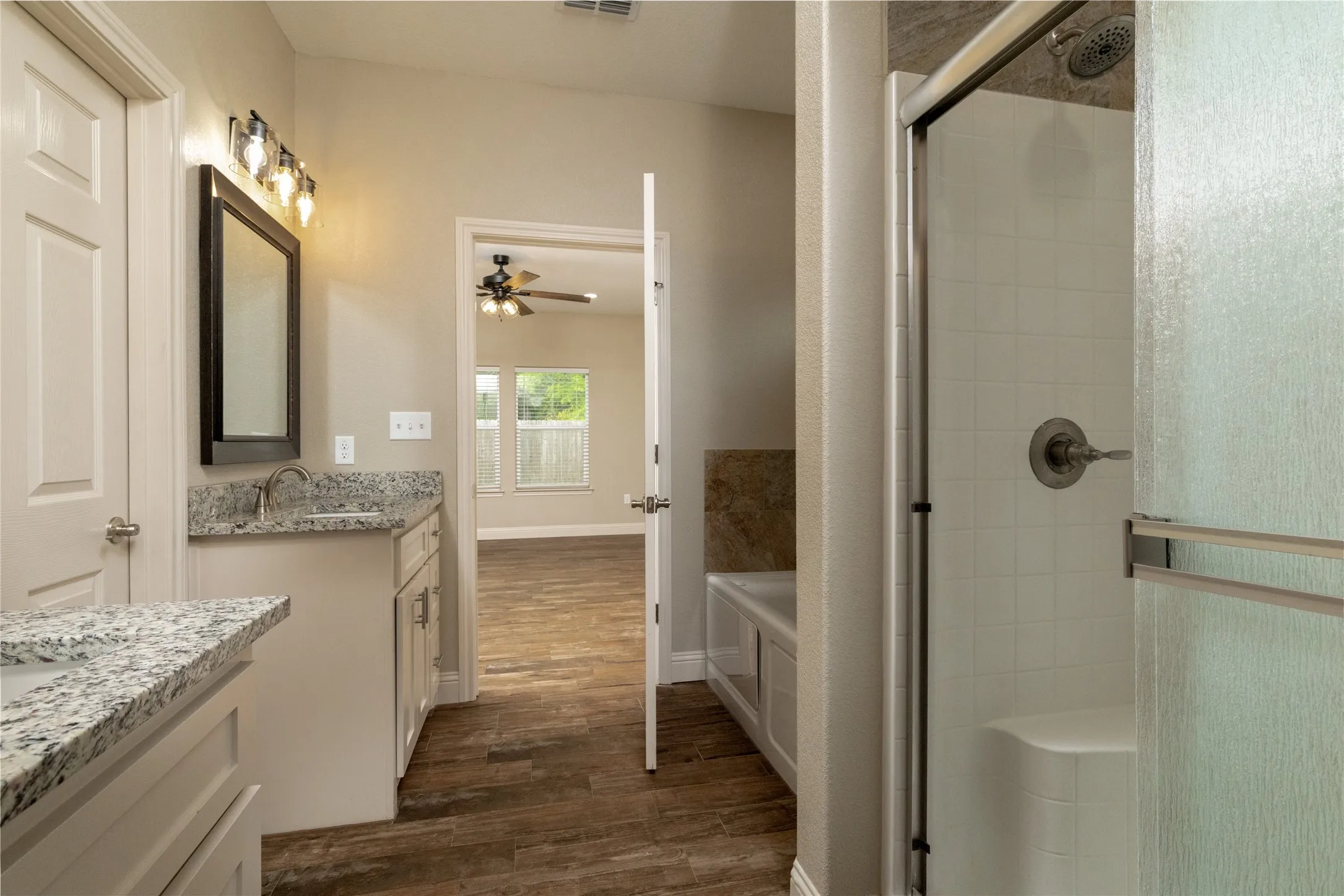 Single Family Residence For Sale in Parker County , 405 Titus Drive, Springtown, Texas 76082, 3 Bedroom, 3 Bathroom, 2 Garage spaces, 1,648 Sqft, built in 2022, Preowned, mls#21229589, Real Estate Agent in Springtown, Homes For Sale in Parker county, Homes For Sale in Springtown, Realtor in Springtown Texas, Real Estate Brokerage Independent Realty Texas, Luminita Cordes Realtor