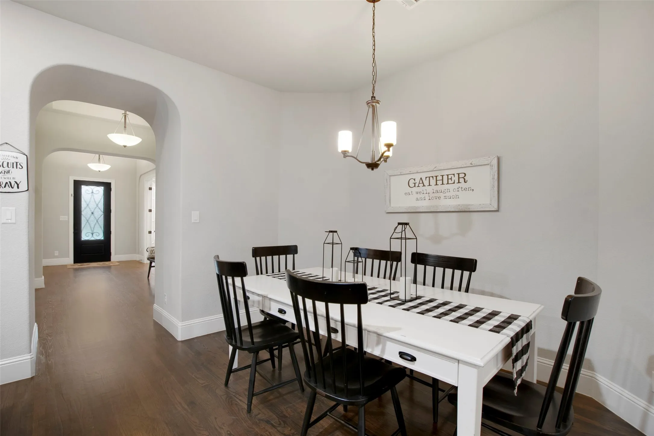 Single Family Residence For Sale in Rockwall County , 700 Britton Place, Heath, Texas 75032, 4 Bedroom, 4 Bathroom, 3 Garage spaces, 3,458 Sqft, built in 2016, mls#21230593, Real Estate Agent in Heath, Homes For Sale in Rockwall county, Homes For Sale in Heath, Realtor in Heath Texas, Real Estate Brokerage Independent Realty Texas, Luminita Cordes Realtor