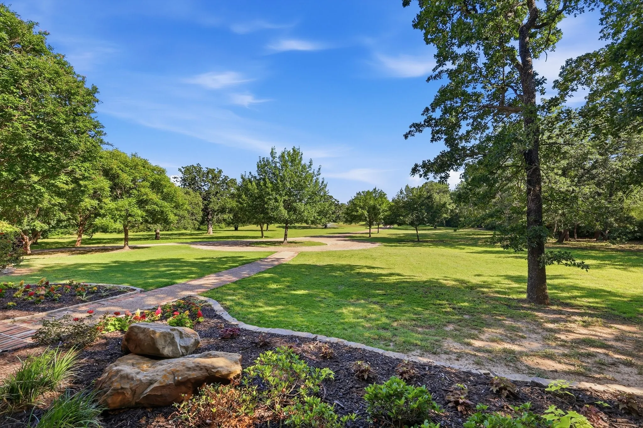 Single Family Residence For Sale in Denton County , 921 E FM 407, Argyle, Texas 76226, 7 Bedroom, 7 Bathroom, 4 Garage spaces, 7,603 Sqft, built in 1985, Preowned, mls#21225778, Real Estate Agent in Argyle, Homes For Sale in Denton county, Homes For Sale in Argyle, Realtor in Argyle Texas, Real Estate Brokerage Independent Realty Texas, Luminita Cordes Realtor