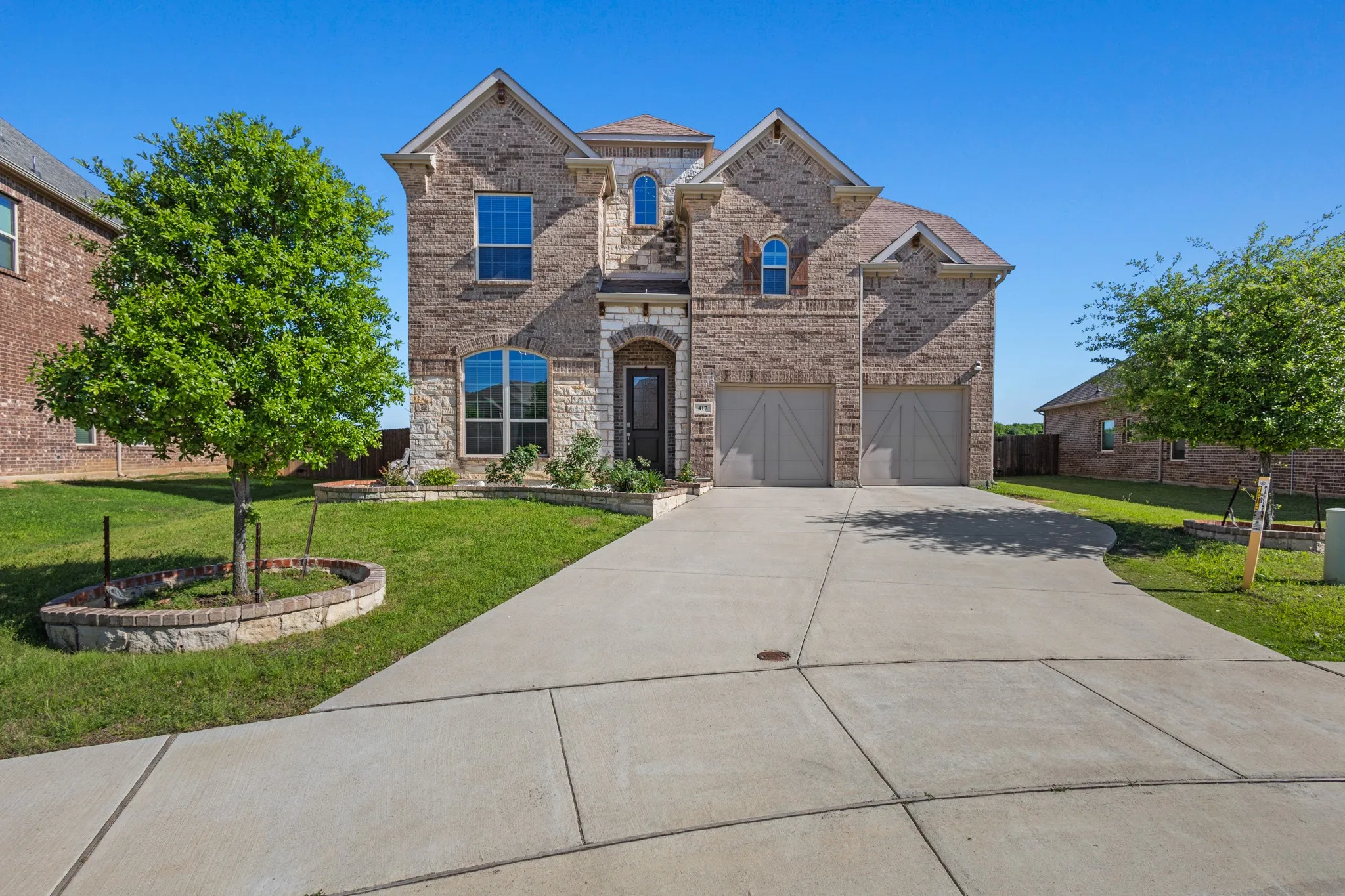 Single Family Residence For Sale in Dallas County , 417 Burberry, Grand Prairie, Texas 75052, 4 Bedroom, 4 Bathroom, 2 Garage spaces, 3,780 Sqft, built in 2017, mls#21232075, Real Estate Agent in Grand Prairie, Homes For Sale in Dallas county, Homes For Sale in Grand Prairie, Realtor in Grand Prairie Texas, Real Estate Brokerage Independent Realty Texas, Luminita Cordes Realtor