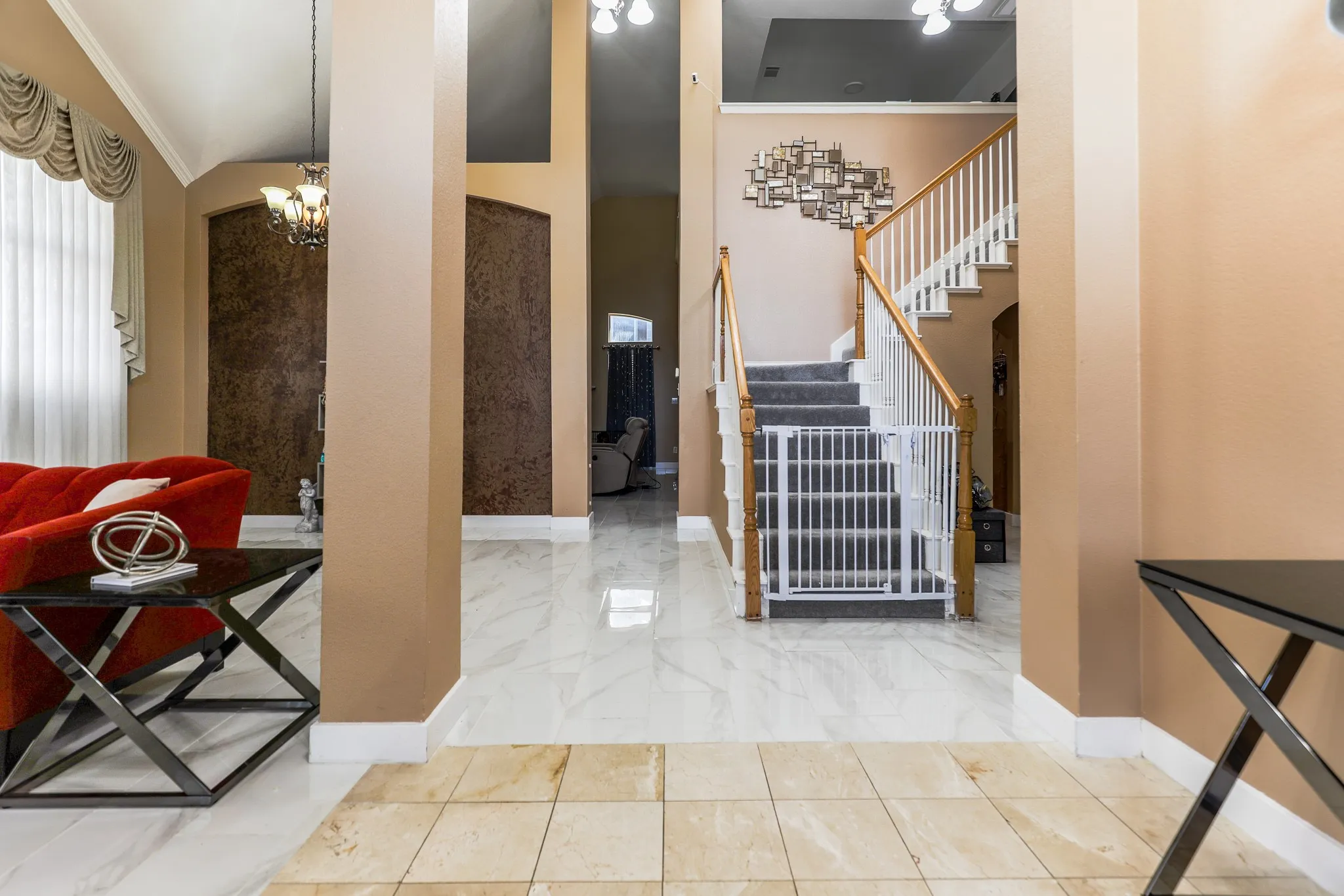 Single Family Residence For Sale in Dallas County , 611 Laura Lane, Grand Prairie, Texas 75052, 4 Bedroom, 4 Bathroom, 2 Garage spaces, 3,527 Sqft, built in 2001, mls#21232070, Real Estate Agent in Grand Prairie, Homes For Sale in Dallas county, Homes For Sale in Grand Prairie, Realtor in Grand Prairie Texas, Real Estate Brokerage Independent Realty Texas, Luminita Cordes Realtor