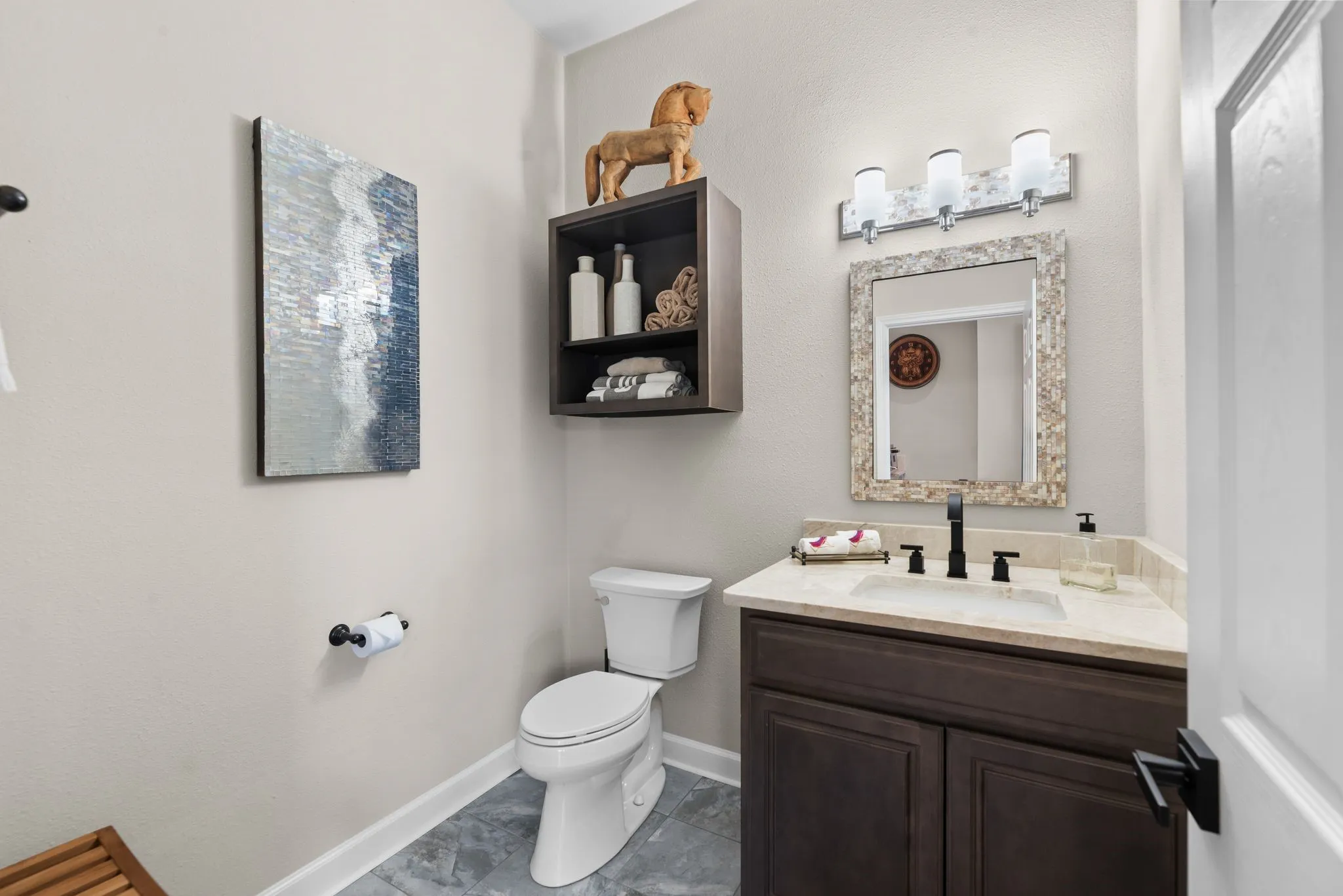 Single Family Residence For Sale in Denton County , 5100 Lighthouse Drive, Flower Mound, Texas 75022, 4 Bedroom, 5 Bathroom, 5 Garage spaces, 6,320 Sqft, built in 1996, Preowned, mls#21227704, Real Estate Agent in Flower Mound, Homes For Sale in Denton county, Homes For Sale in Flower Mound, Realtor in Flower Mound Texas, Real Estate Brokerage Independent Realty Texas, Luminita Cordes Realtor