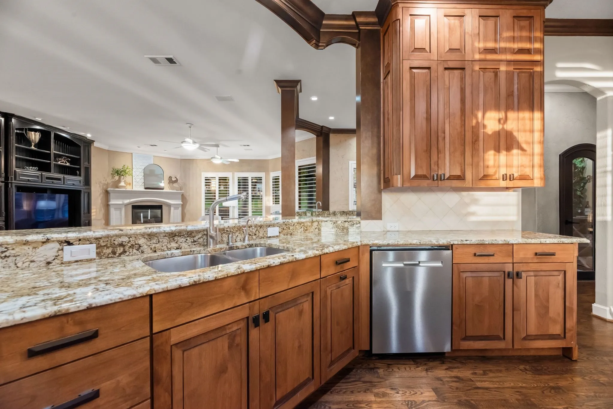 Single Family Residence For Sale in Denton County , 5100 Lighthouse Drive, Flower Mound, Texas 75022, 4 Bedroom, 5 Bathroom, 5 Garage spaces, 6,320 Sqft, built in 1996, Preowned, mls#21227704, Real Estate Agent in Flower Mound, Homes For Sale in Denton county, Homes For Sale in Flower Mound, Realtor in Flower Mound Texas, Real Estate Brokerage Independent Realty Texas, Luminita Cordes Realtor