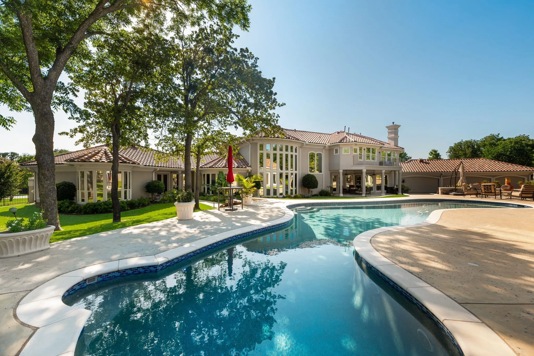 Single Family Residence For Sale in Denton County , 5100 Lighthouse Drive, Flower Mound, Texas 75022, 4 Bedroom, 5 Bathroom, 5 Garage spaces, 6,320 Sqft, built in 1996, Preowned, mls#21227704, Real Estate Agent in Flower Mound, Homes For Sale in Denton county, Homes For Sale in Flower Mound, Realtor in Flower Mound Texas, Real Estate Brokerage Independent Realty Texas, Luminita Cordes Realtor