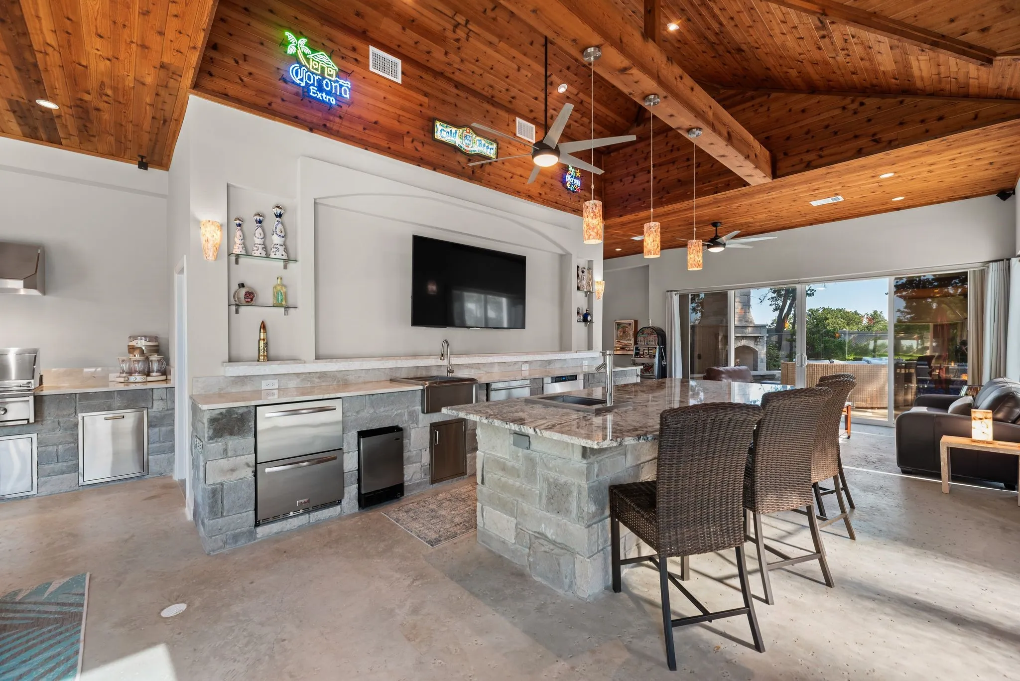 Single Family Residence For Sale in Denton County , 5100 Lighthouse Drive, Flower Mound, Texas 75022, 4 Bedroom, 5 Bathroom, 5 Garage spaces, 6,320 Sqft, built in 1996, Preowned, mls#21227704, Real Estate Agent in Flower Mound, Homes For Sale in Denton county, Homes For Sale in Flower Mound, Realtor in Flower Mound Texas, Real Estate Brokerage Independent Realty Texas, Luminita Cordes Realtor