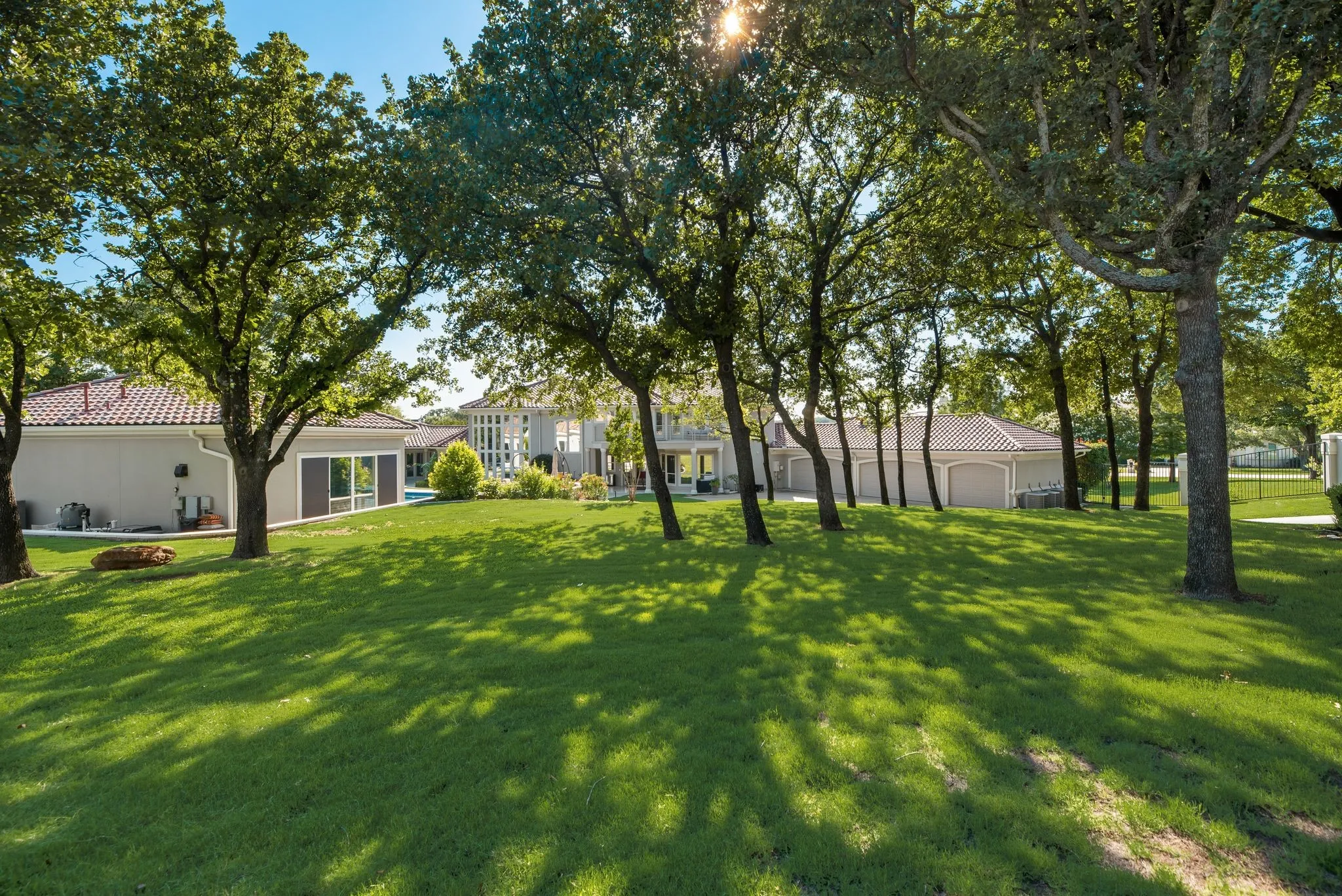 Single Family Residence For Sale in Denton County , 5100 Lighthouse Drive, Flower Mound, Texas 75022, 4 Bedroom, 5 Bathroom, 5 Garage spaces, 6,320 Sqft, built in 1996, Preowned, mls#21227704, Real Estate Agent in Flower Mound, Homes For Sale in Denton county, Homes For Sale in Flower Mound, Realtor in Flower Mound Texas, Real Estate Brokerage Independent Realty Texas, Luminita Cordes Realtor
