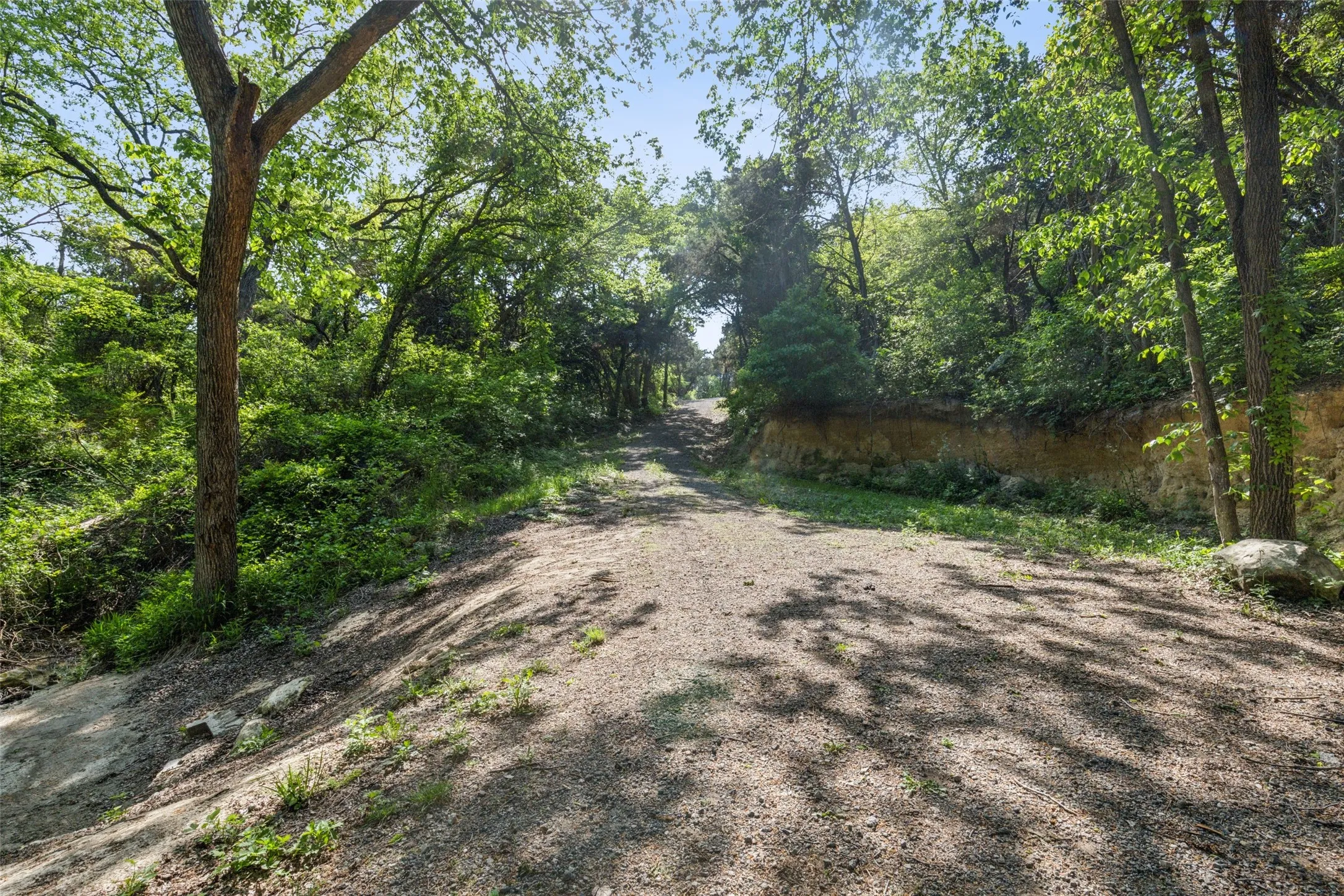 Unimproved Land For Sale in Dallas County , 891 Mobley Road, Cedar Hill, Texas 75104, 0, 0, Garage spaces, 0 Sqft, built in 0, mls#21204866, Real Estate Agent in Cedar Hill, Homes For Sale in Dallas county, Homes For Sale in Cedar Hill, Realtor in Cedar Hill Texas, Real Estate Brokerage Independent Realty Texas, Luminita Cordes Realtor