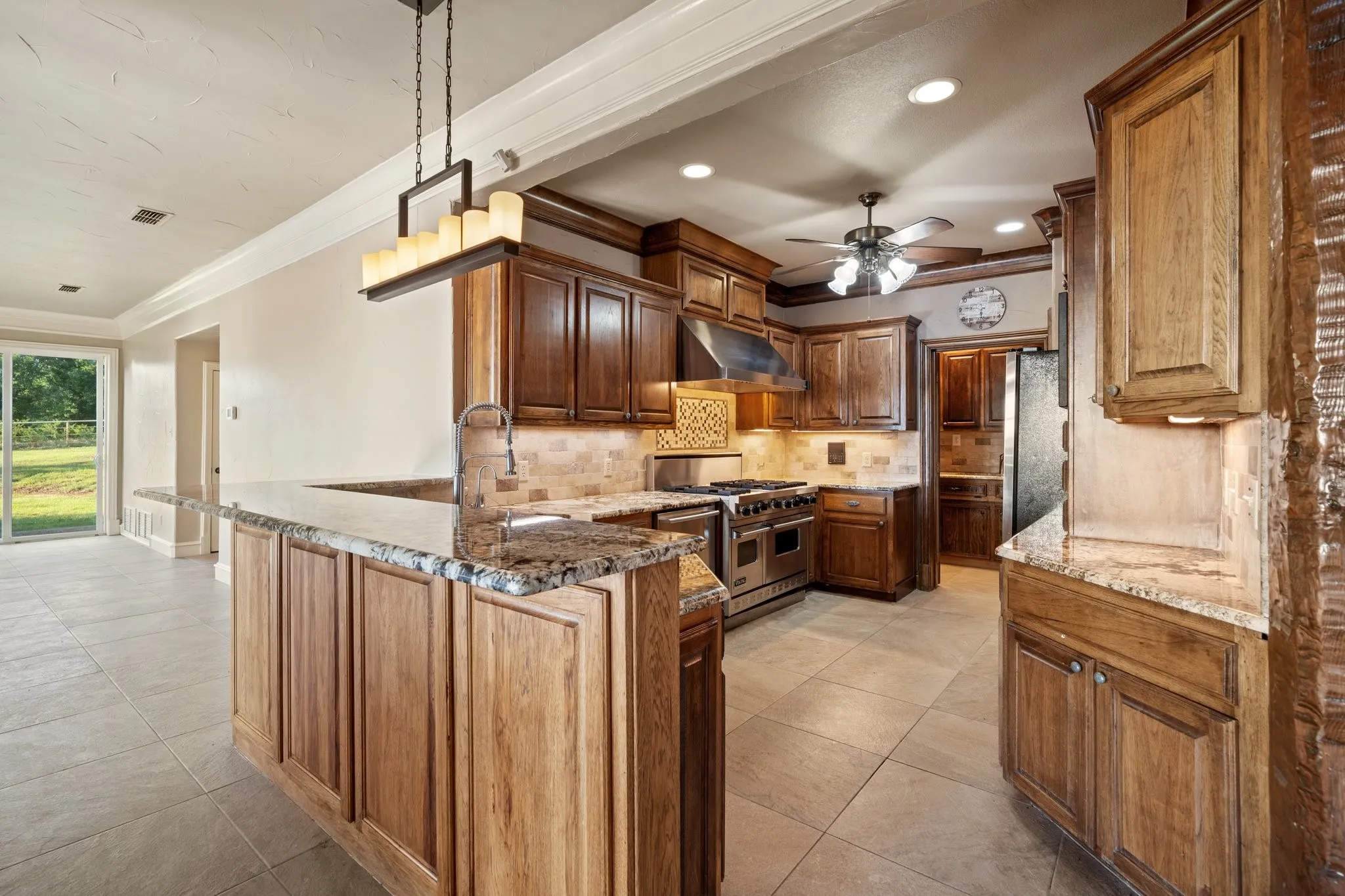 Farm For Sale in Denton County , 6068 NORTHVIEW Court, Aubrey, Texas 76227, 5 Bedrooms, 5 Bathrooms, 4 Garage spaces, 5,625 Sqft, built in 1994, Preowned, Price $2,100,000, mls#21232189, Real Estate Agent in Aubrey, Homes For Sale in Denton county, Homes For Sale in Aubrey, Realtor in Aubrey Texas, Real Estate Brokerage Independent Realty Texas, Luminita Cordes Realtor