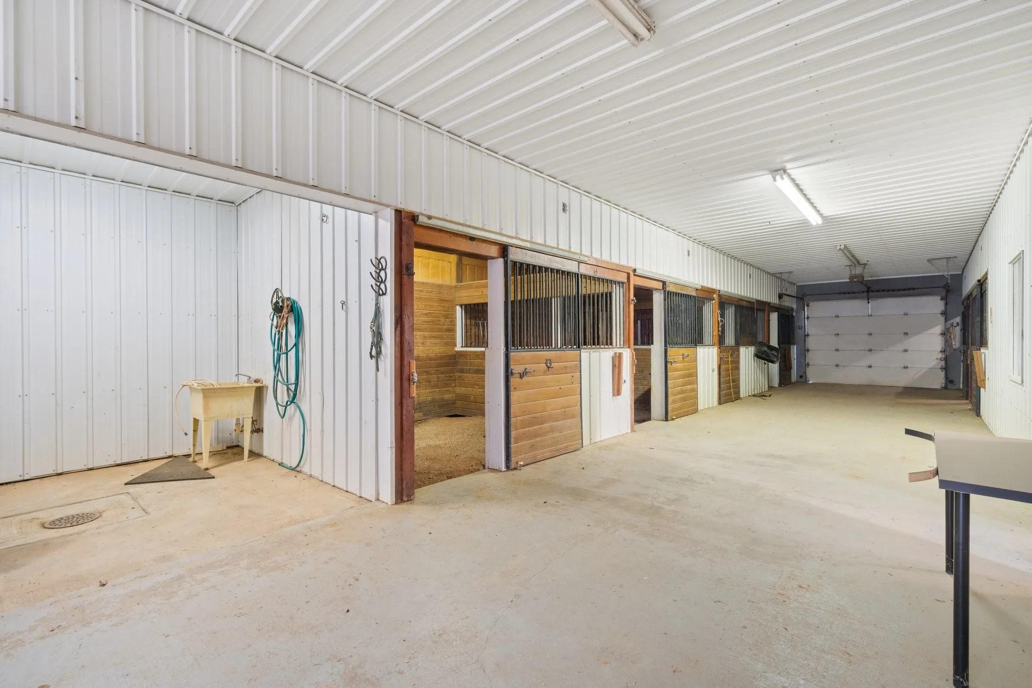 Farm For Sale in Denton County , 6068 NORTHVIEW Court, Aubrey, Texas 76227, 5 Bedrooms, 5 Bathrooms, 4 Garage spaces, 5,625 Sqft, built in 1994, Preowned, Price $2,100,000, mls#21232189, Real Estate Agent in Aubrey, Homes For Sale in Denton county, Homes For Sale in Aubrey, Realtor in Aubrey Texas, Real Estate Brokerage Independent Realty Texas, Luminita Cordes Realtor