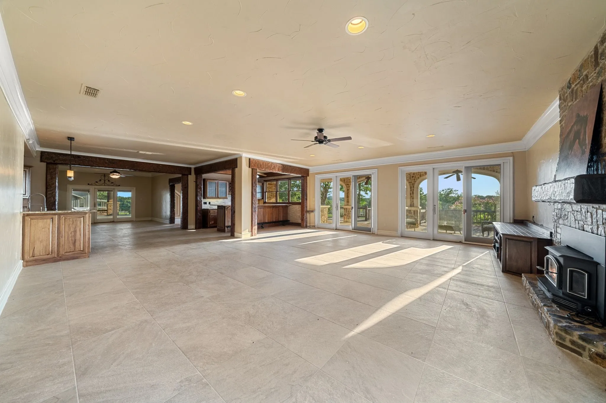Farm For Sale in Denton County , 6068 NORTHVIEW Court, Aubrey, Texas 76227, 5 Bedrooms, 5 Bathrooms, 4 Garage spaces, 5,625 Sqft, built in 1994, Preowned, Price $2,100,000, mls#21232189, Real Estate Agent in Aubrey, Homes For Sale in Denton county, Homes For Sale in Aubrey, Realtor in Aubrey Texas, Real Estate Brokerage Independent Realty Texas, Luminita Cordes Realtor