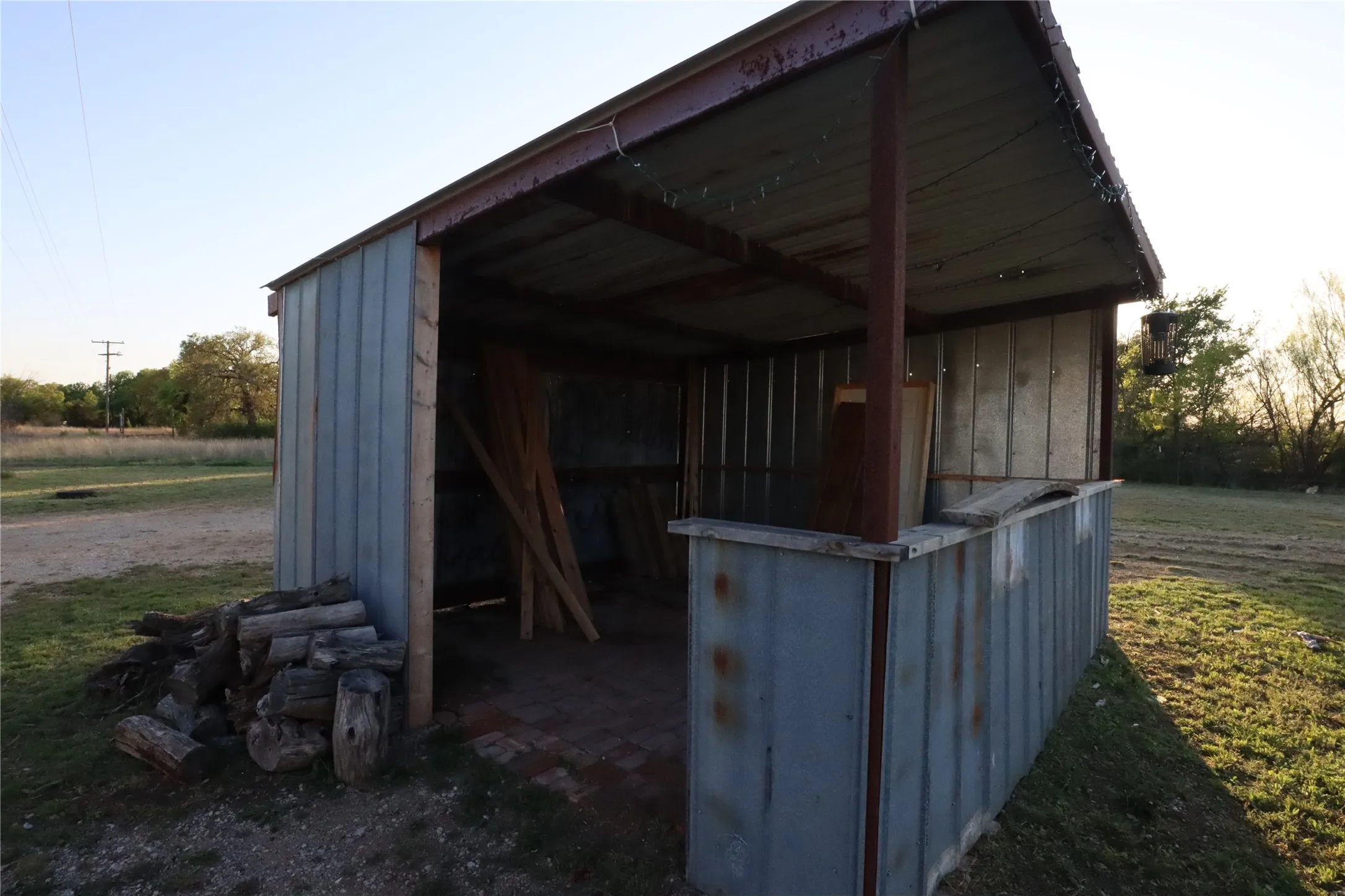 Manufactured Home For Sale in Eastland County , 1437 W Loop 254, Ranger, Texas 76470, 3 Bedrooms, 2 Bathrooms, Garage spaces, 1,904 Sqft, built in 1996, Price $125,000, mls#21232191, Real Estate Agent in Ranger, Homes For Sale in Eastland county, Homes For Sale in Ranger, Realtor in Ranger Texas, Real Estate Brokerage Independent Realty Texas, Luminita Cordes Realtor