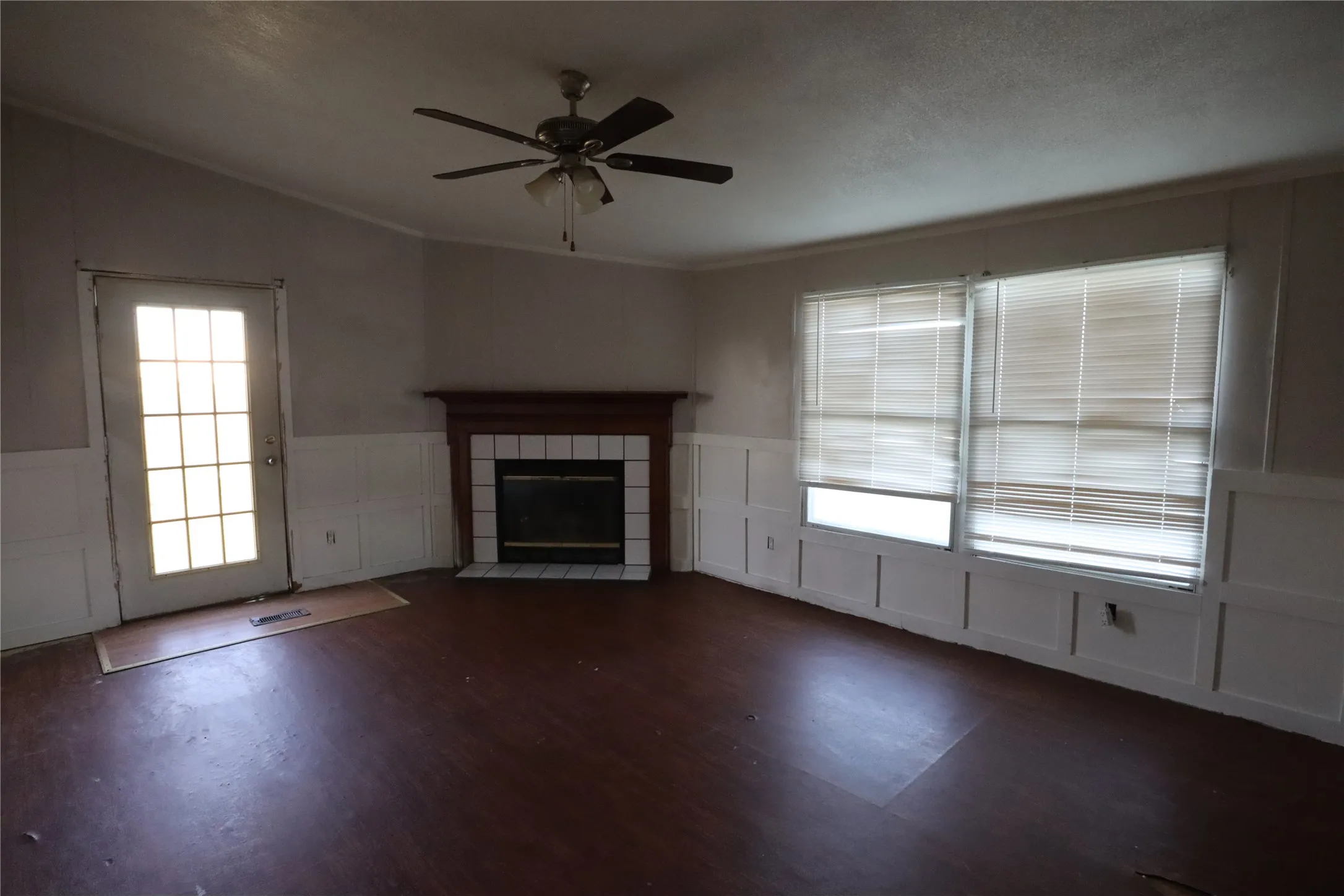 Manufactured Home For Sale in Eastland County , 1437 W Loop 254, Ranger, Texas 76470, 3 Bedrooms, 2 Bathrooms, Garage spaces, 1,904 Sqft, built in 1996, Price $125,000, mls#21232191, Real Estate Agent in Ranger, Homes For Sale in Eastland county, Homes For Sale in Ranger, Realtor in Ranger Texas, Real Estate Brokerage Independent Realty Texas, Luminita Cordes Realtor