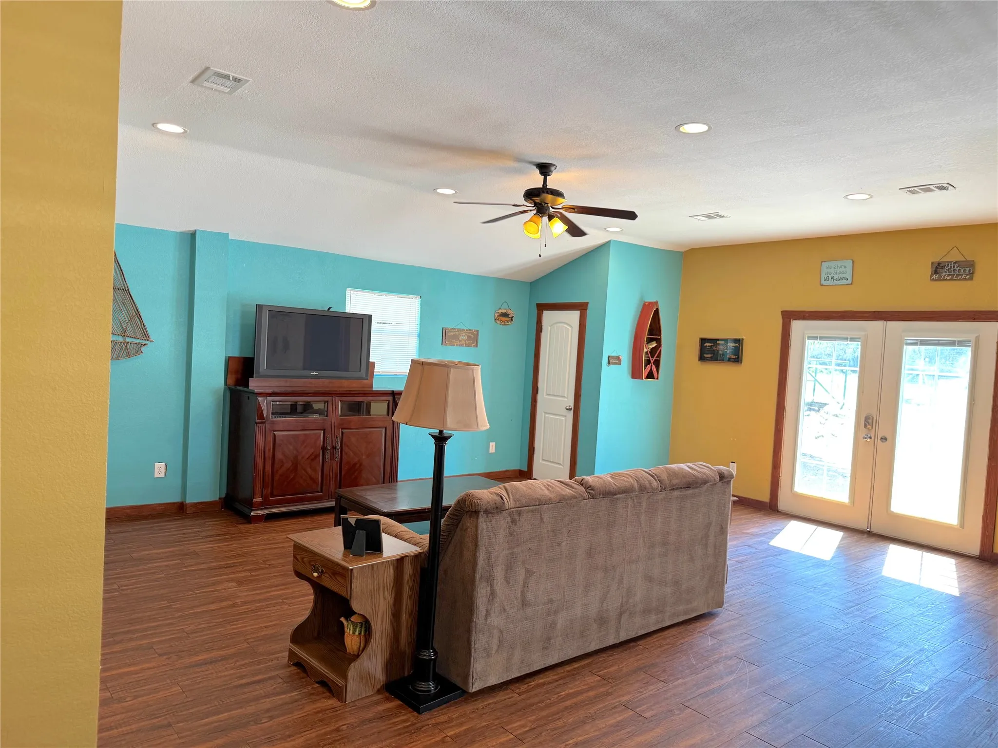 Single Family Residence For Sale in Palo Pinto County , 251 Dunn Drive, Palo Pinto, Texas 76484, 5 Bedroom, 3 Bathroom, Garage spaces, 2,000 Sqft, built in 1995, Preowned, Price $581,555, mls#21231715, Real Estate Agent in Palo Pinto, Homes For Sale in Palo Pinto county, Homes For Sale in Palo Pinto, Realtor in Palo Pinto Texas, Real Estate Brokerage Independent Realty Texas, Luminita Cordes Realtor