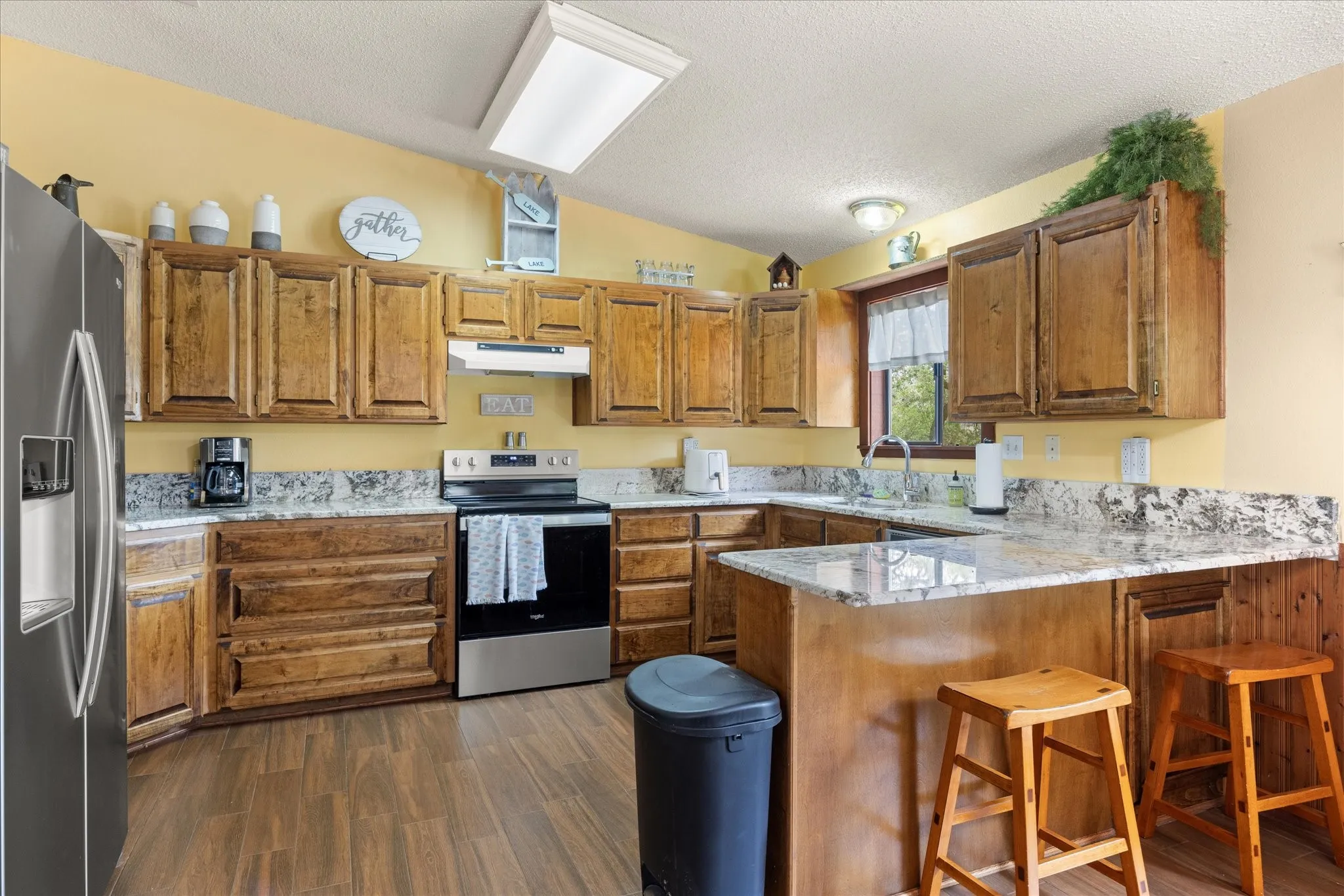Single Family Residence For Sale in Palo Pinto County , 251 Dunn Drive, Palo Pinto, Texas 76484, 5 Bedroom, 3 Bathroom, Garage spaces, 2,000 Sqft, built in 1995, Preowned, Price $581,555, mls#21231715, Real Estate Agent in Palo Pinto, Homes For Sale in Palo Pinto county, Homes For Sale in Palo Pinto, Realtor in Palo Pinto Texas, Real Estate Brokerage Independent Realty Texas, Luminita Cordes Realtor