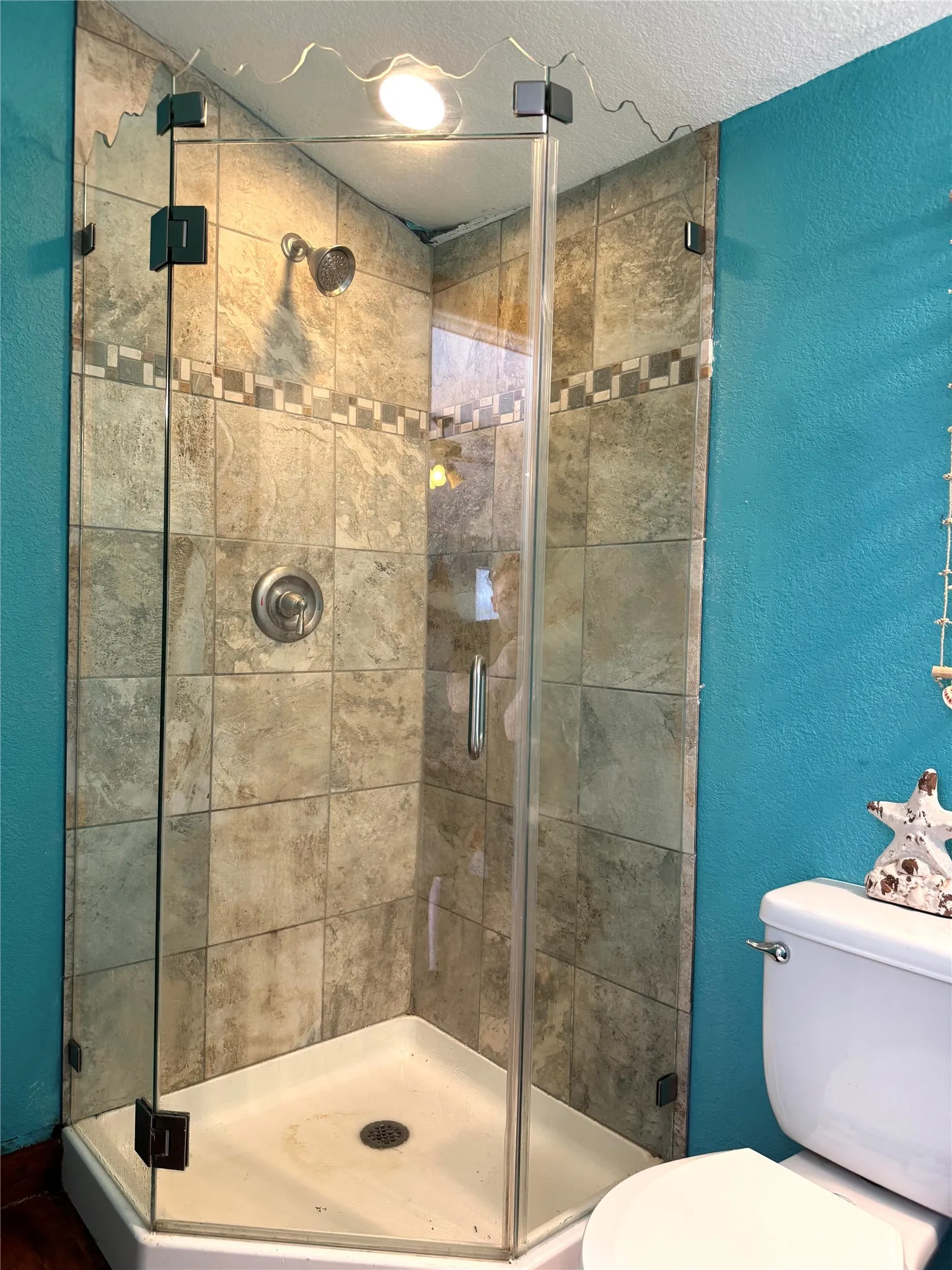 Single Family Residence For Sale in Palo Pinto County , 251 Dunn Drive, Palo Pinto, Texas 76484, 5 Bedroom, 3 Bathroom, Garage spaces, 2,000 Sqft, built in 1995, Preowned, Price $581,555, mls#21231715, Real Estate Agent in Palo Pinto, Homes For Sale in Palo Pinto county, Homes For Sale in Palo Pinto, Realtor in Palo Pinto Texas, Real Estate Brokerage Independent Realty Texas, Luminita Cordes Realtor
