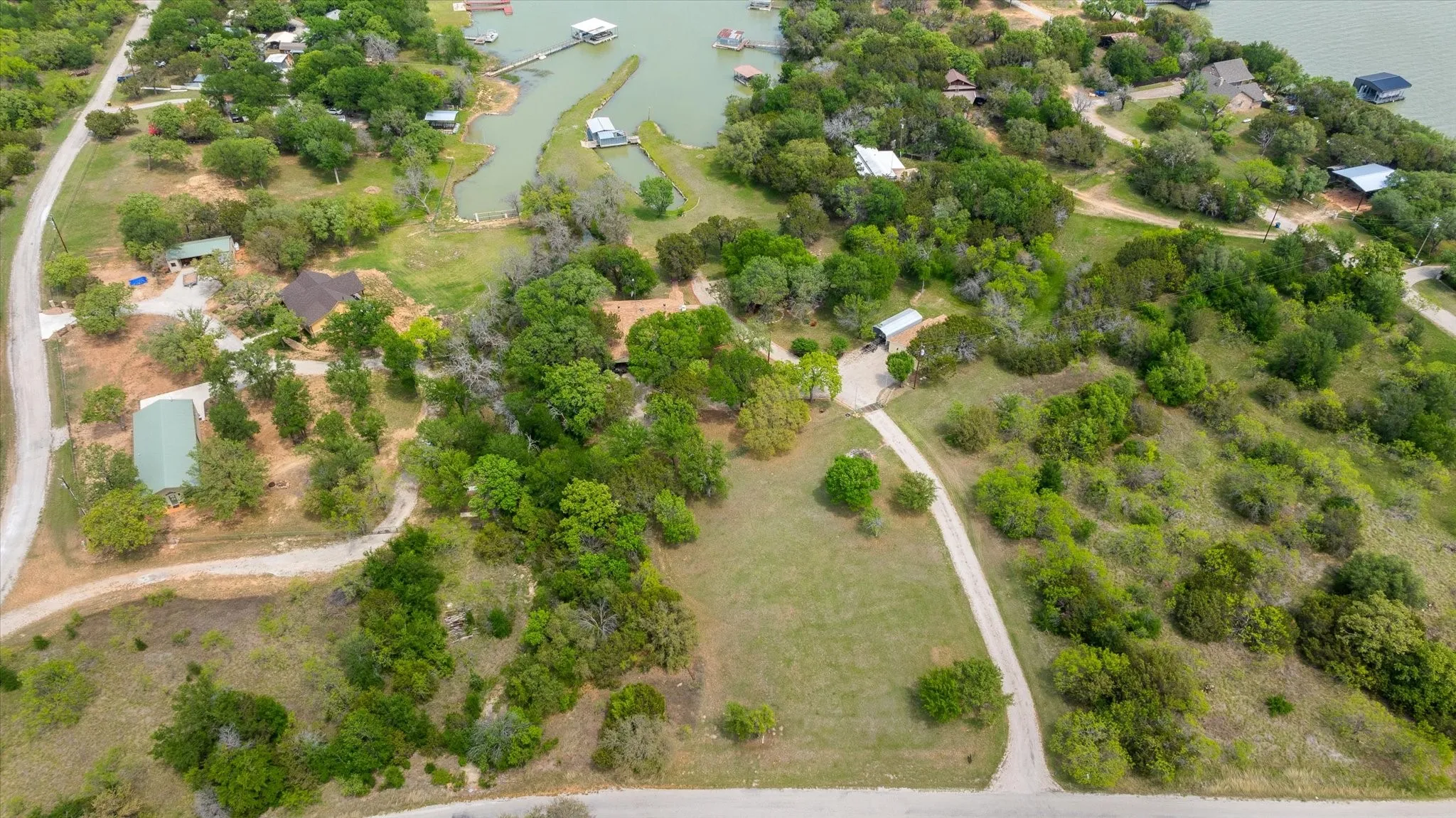 Single Family Residence For Sale in Palo Pinto County , 251 Dunn Drive, Palo Pinto, Texas 76484, 5 Bedroom, 3 Bathroom, Garage spaces, 2,000 Sqft, built in 1995, Preowned, Price $581,555, mls#21231715, Real Estate Agent in Palo Pinto, Homes For Sale in Palo Pinto county, Homes For Sale in Palo Pinto, Realtor in Palo Pinto Texas, Real Estate Brokerage Independent Realty Texas, Luminita Cordes Realtor