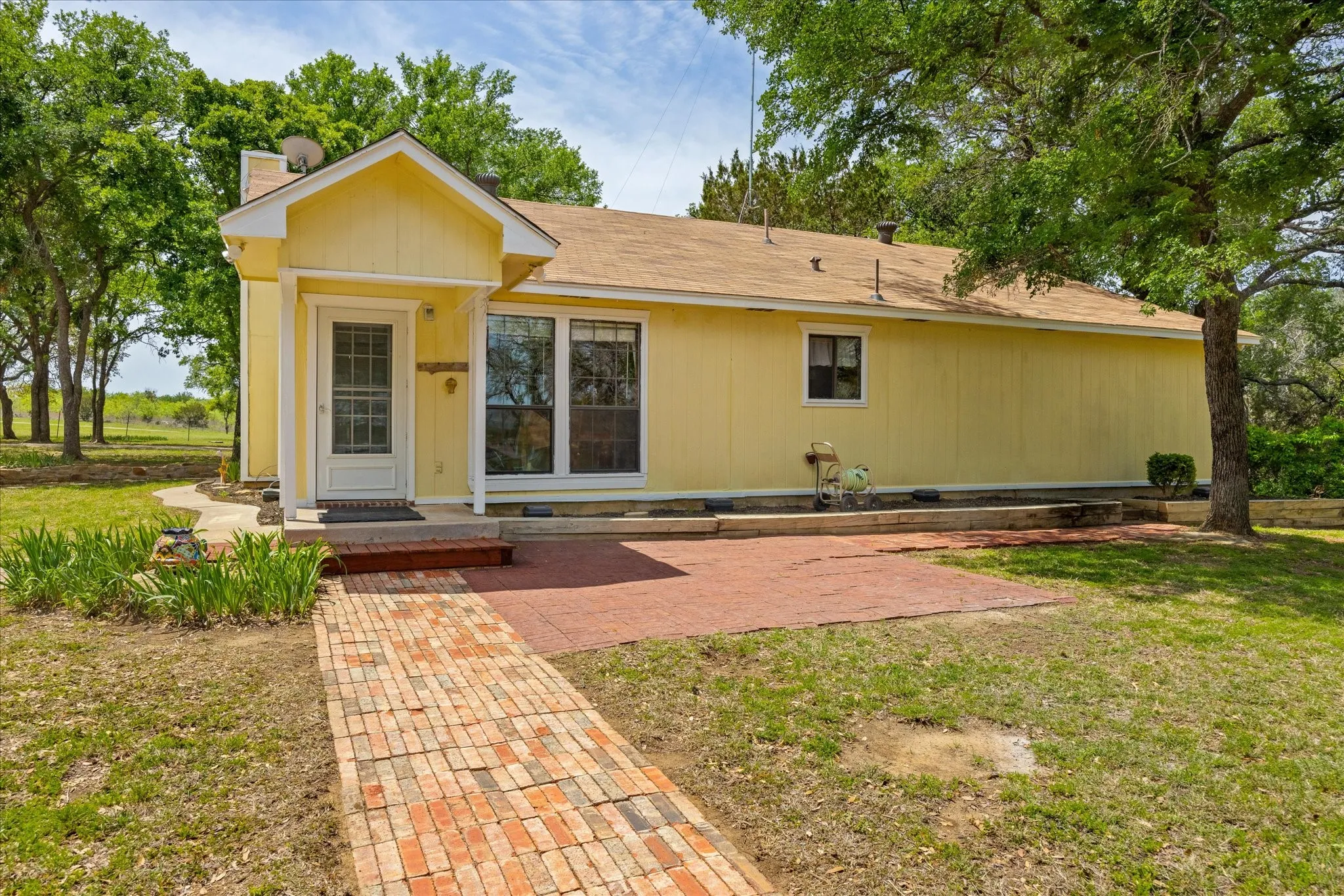 Single Family Residence For Sale in Palo Pinto County , 251 Dunn Drive, Palo Pinto, Texas 76484, 5 Bedroom, 3 Bathroom, Garage spaces, 2,000 Sqft, built in 1995, Preowned, Price $581,555, mls#21231715, Real Estate Agent in Palo Pinto, Homes For Sale in Palo Pinto county, Homes For Sale in Palo Pinto, Realtor in Palo Pinto Texas, Real Estate Brokerage Independent Realty Texas, Luminita Cordes Realtor