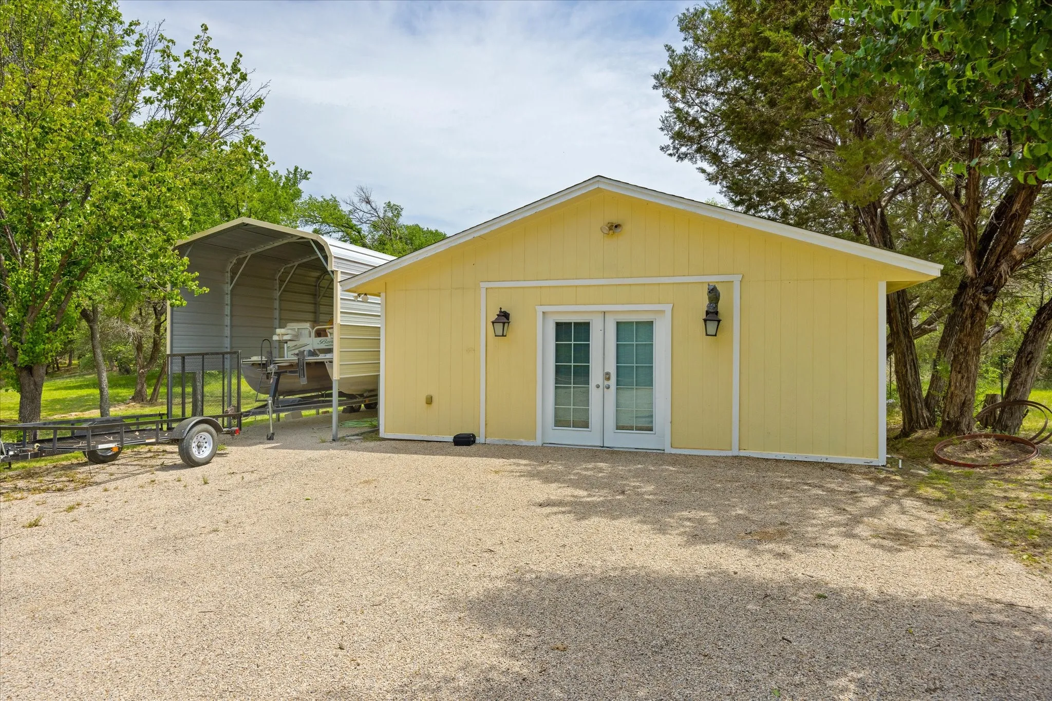 Single Family Residence For Sale in Palo Pinto County , 251 Dunn Drive, Palo Pinto, Texas 76484, 5 Bedroom, 3 Bathroom, Garage spaces, 2,000 Sqft, built in 1995, Preowned, Price $581,555, mls#21231715, Real Estate Agent in Palo Pinto, Homes For Sale in Palo Pinto county, Homes For Sale in Palo Pinto, Realtor in Palo Pinto Texas, Real Estate Brokerage Independent Realty Texas, Luminita Cordes Realtor