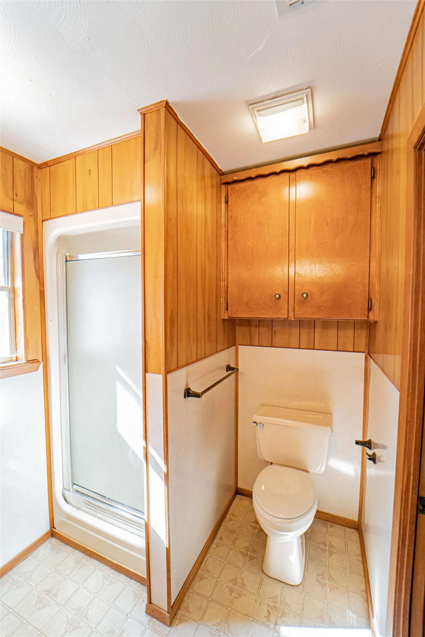 Single Family Residence For Sale in Stephens County , 1304 Sycamore Street, Breckenridge, Texas 76424, 3 Bedrooms, 3 Bathrooms, 1 Garage spaces, 1,544 Sqft, built in 1964, Price $150,000, mls#21227902, Real Estate Agent in Breckenridge, Homes For Sale in Stephens county, Homes For Sale in Breckenridge, Realtor in Breckenridge Texas, Real Estate Brokerage Independent Realty Texas, Luminita Cordes Realtor