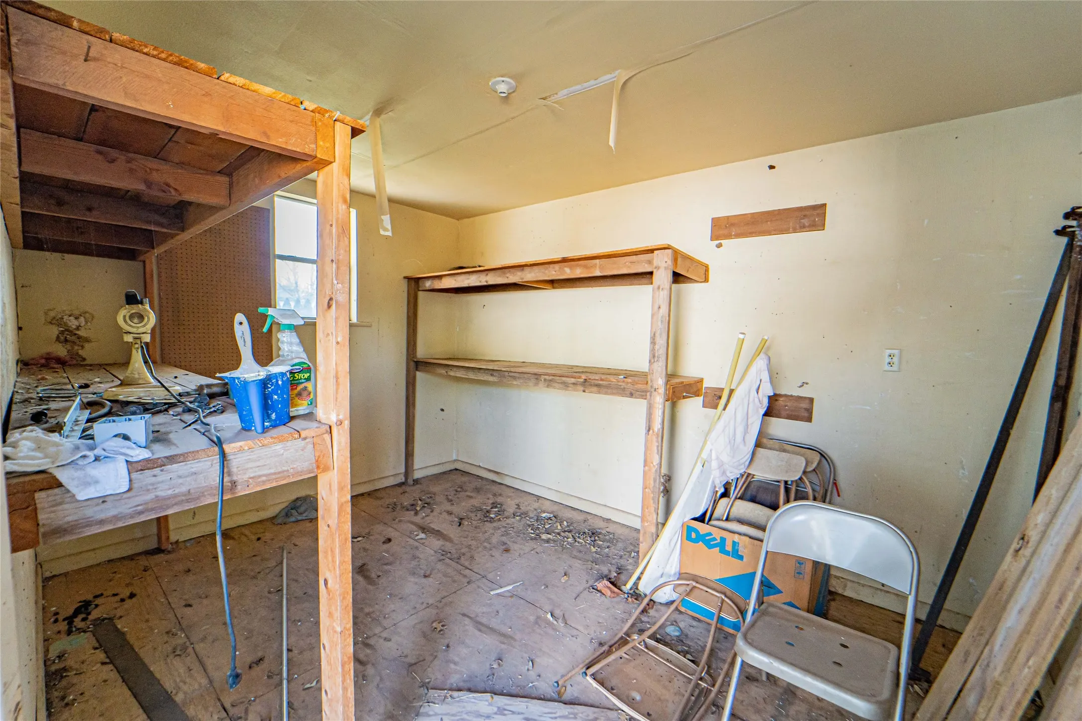 Single Family Residence For Sale in Stephens County , 1304 Sycamore Street, Breckenridge, Texas 76424, 3 Bedrooms, 3 Bathrooms, 1 Garage spaces, 1,544 Sqft, built in 1964, Price $150,000, mls#21227902, Real Estate Agent in Breckenridge, Homes For Sale in Stephens county, Homes For Sale in Breckenridge, Realtor in Breckenridge Texas, Real Estate Brokerage Independent Realty Texas, Luminita Cordes Realtor