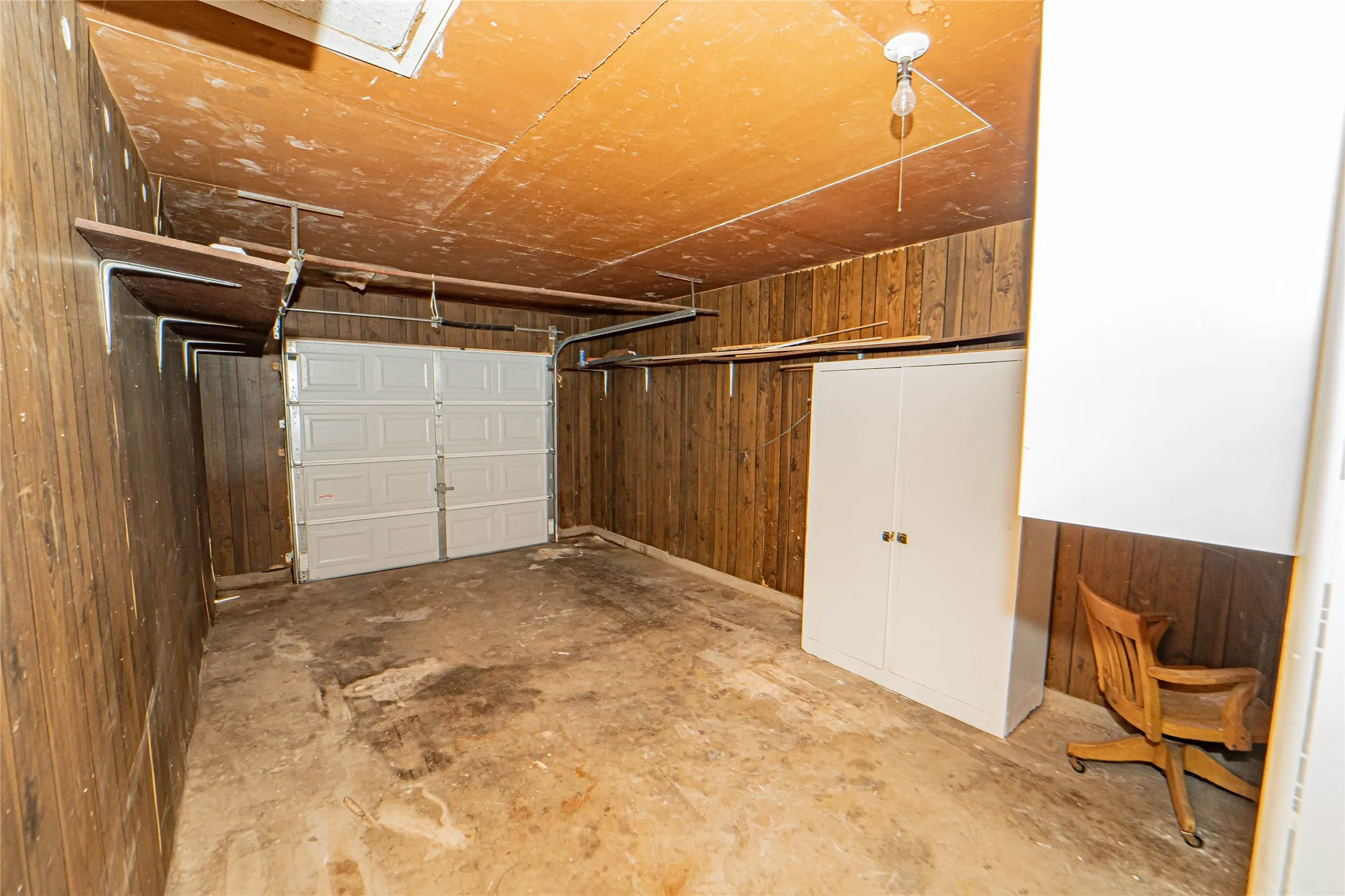 Single Family Residence For Sale in Stephens County , 1304 Sycamore Street, Breckenridge, Texas 76424, 3 Bedrooms, 3 Bathrooms, 1 Garage spaces, 1,544 Sqft, built in 1964, Price $150,000, mls#21227902, Real Estate Agent in Breckenridge, Homes For Sale in Stephens county, Homes For Sale in Breckenridge, Realtor in Breckenridge Texas, Real Estate Brokerage Independent Realty Texas, Luminita Cordes Realtor