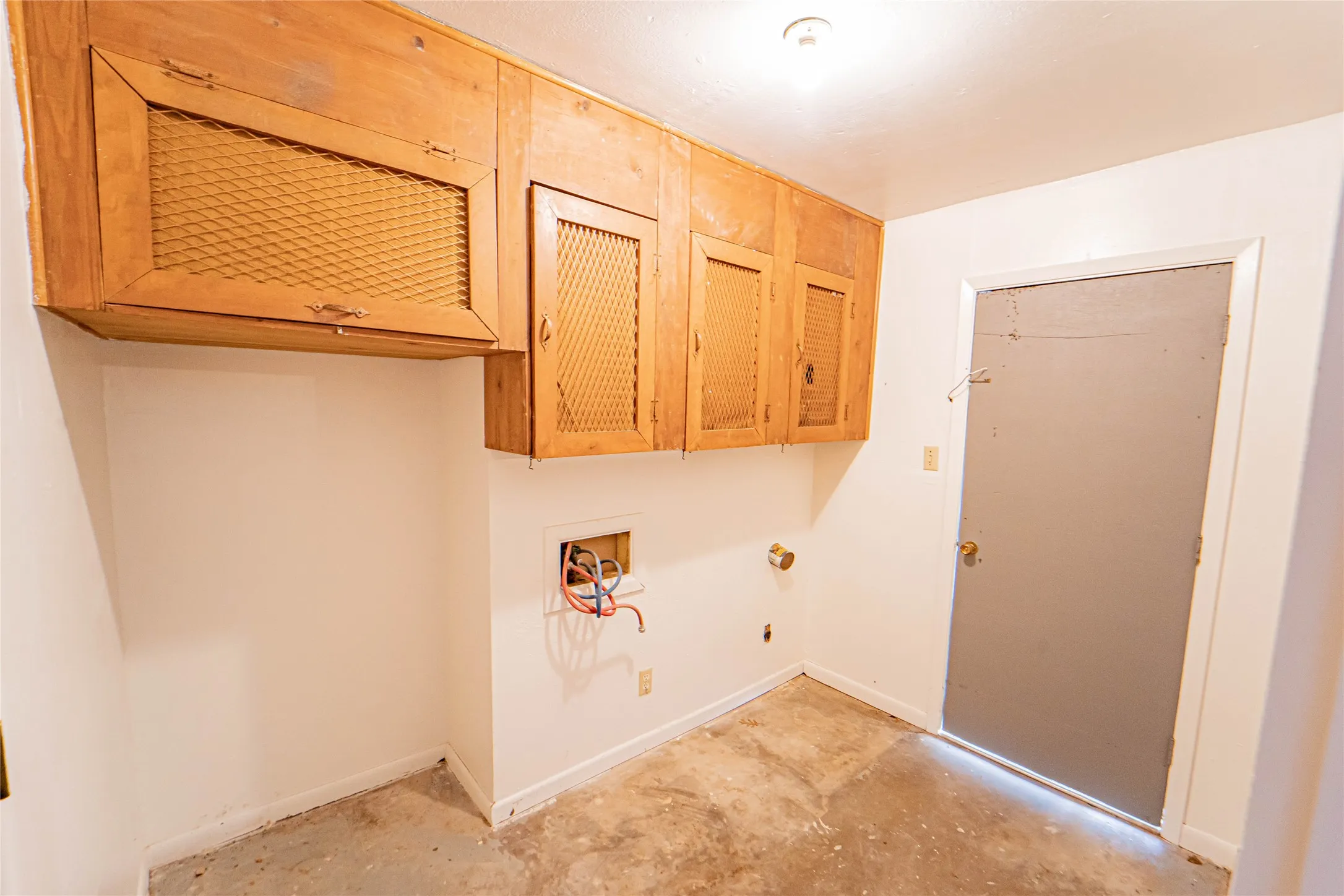 Single Family Residence For Sale in Stephens County , 1304 Sycamore Street, Breckenridge, Texas 76424, 3 Bedrooms, 3 Bathrooms, 1 Garage spaces, 1,544 Sqft, built in 1964, Price $150,000, mls#21227902, Real Estate Agent in Breckenridge, Homes For Sale in Stephens county, Homes For Sale in Breckenridge, Realtor in Breckenridge Texas, Real Estate Brokerage Independent Realty Texas, Luminita Cordes Realtor