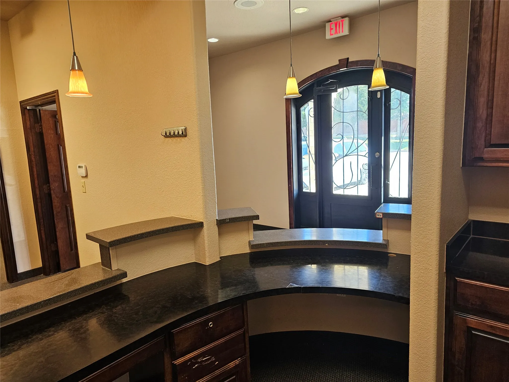 Office For Rent in Dallas County , 1111 Kinwest Parkway, Irving, Texas 75063, 0, 0, Garage spaces, 0 Sqft, built in 2005, Preowned, Price $5,400, mls#21232261, Real Estate Agent in Irving, Homes For Rent in Dallas county, Homes For Rent in Irving, Realtor in Irving Texas, Real Estate Brokerage Independent Realty Texas, Luminita Cordes Realtor
