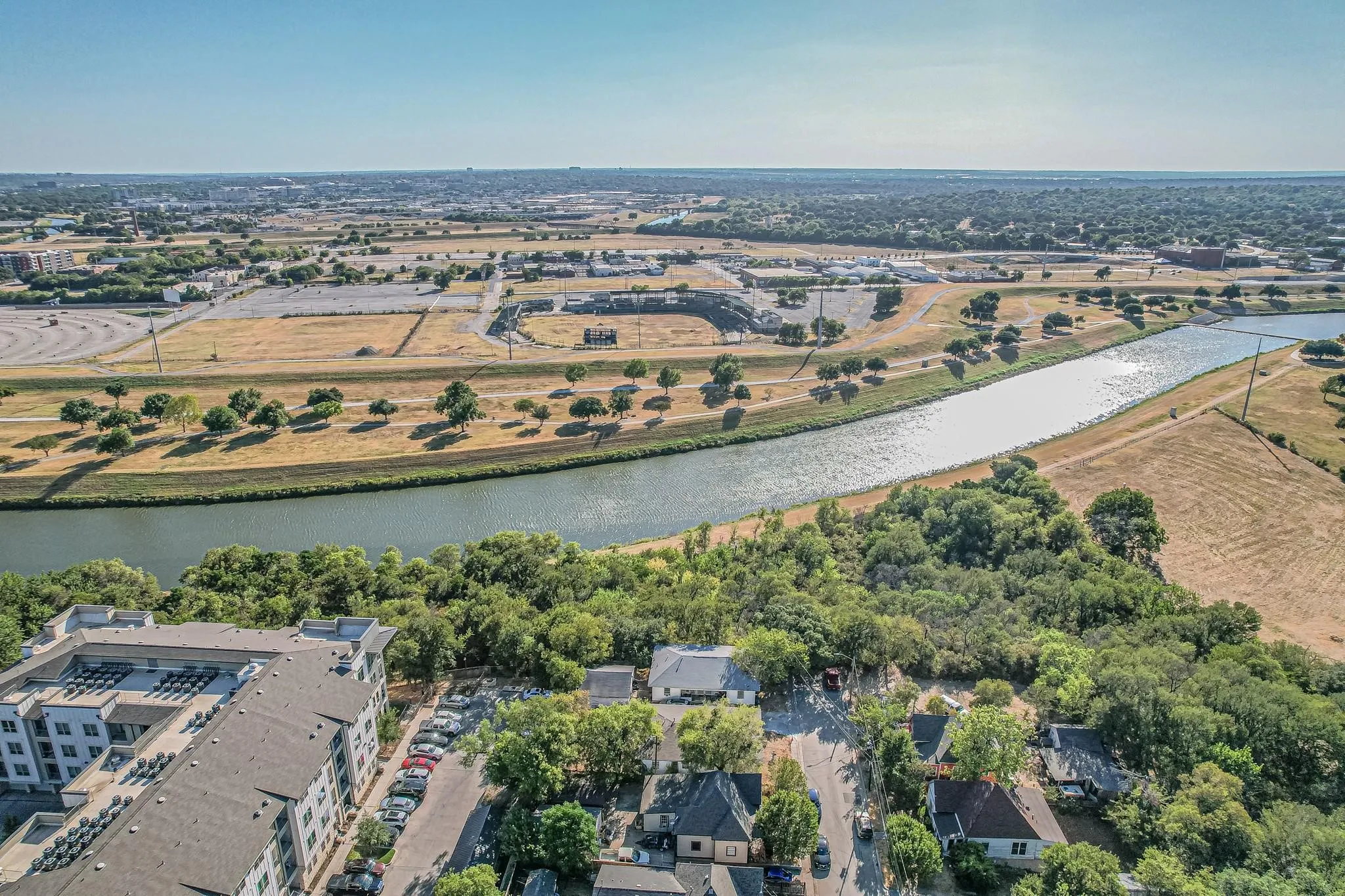 Unimproved Land For Sale in Tarrant County , 930 Samuels Avenue, Fort Worth, Texas 76102, 0, 0, Garage spaces, 0 Sqft, built in 1922, mls#21232275, Real Estate Agent in Fort Worth, Homes For Sale in Tarrant county, Homes For Sale in Fort Worth, Realtor in Fort Worth Texas, Real Estate Brokerage Independent Realty Texas, Luminita Cordes Realtor