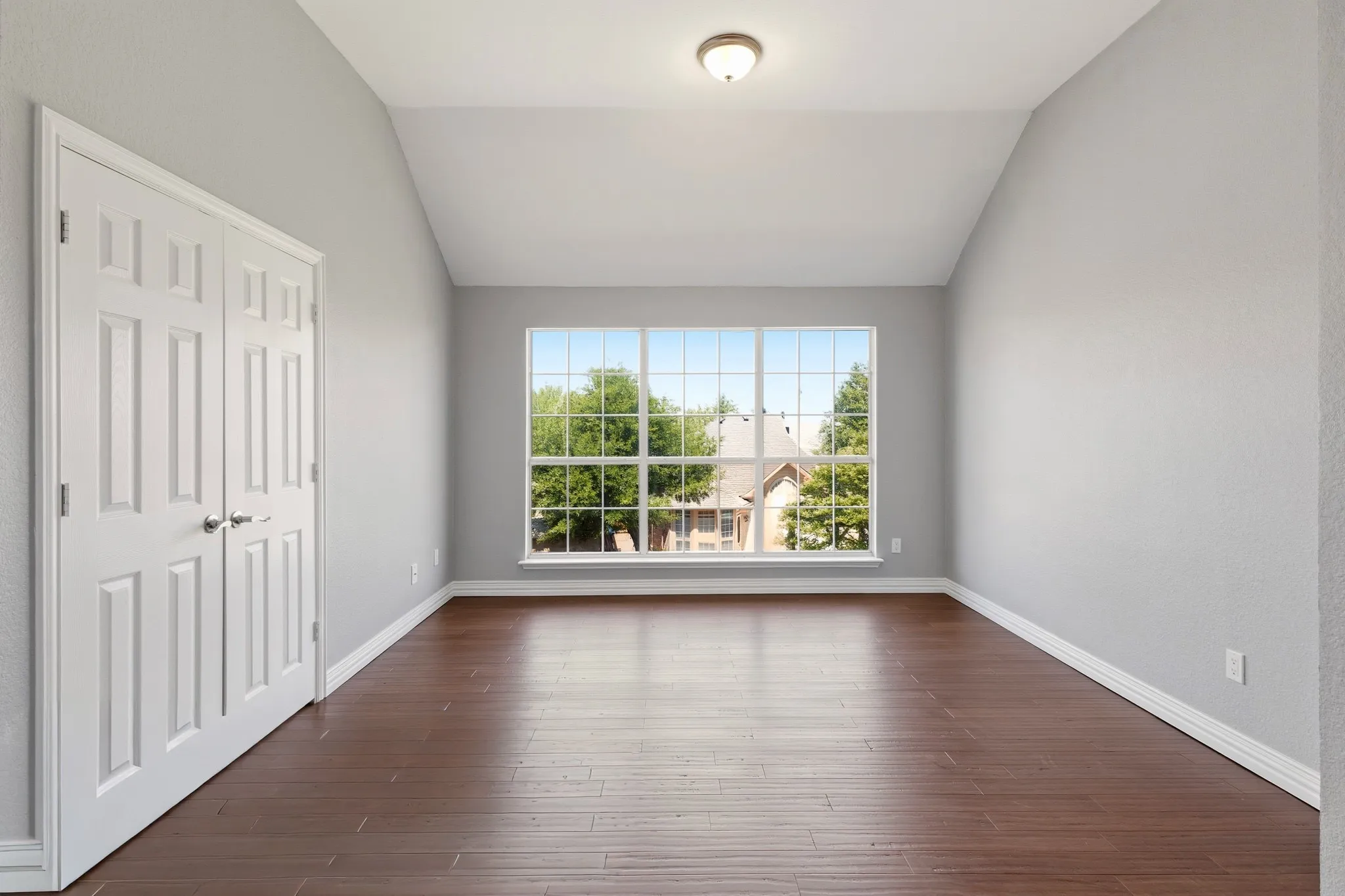Single Family Residence For Sale in Tarrant County , 6722 Tabor Drive, Arlington, Texas 76002, 4 Bedroom, 3 Bathroom, 2 Garage spaces, 2,886 Sqft, built in 1997, mls#21232282, Real Estate Agent in Arlington, Homes For Sale in Tarrant county, Homes For Sale in Arlington, Realtor in Arlington Texas, Real Estate Brokerage Independent Realty Texas, Luminita Cordes Realtor