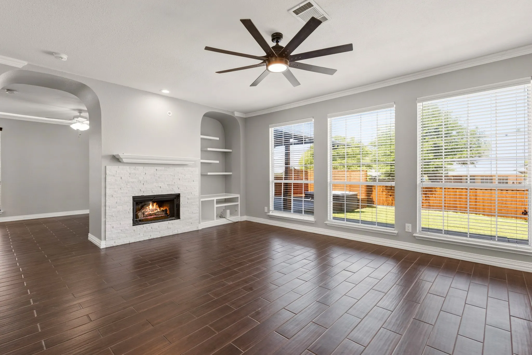 Single Family Residence For Sale in Tarrant County , 6722 Tabor Drive, Arlington, Texas 76002, 4 Bedroom, 3 Bathroom, 2 Garage spaces, 2,886 Sqft, built in 1997, mls#21232282, Real Estate Agent in Arlington, Homes For Sale in Tarrant county, Homes For Sale in Arlington, Realtor in Arlington Texas, Real Estate Brokerage Independent Realty Texas, Luminita Cordes Realtor